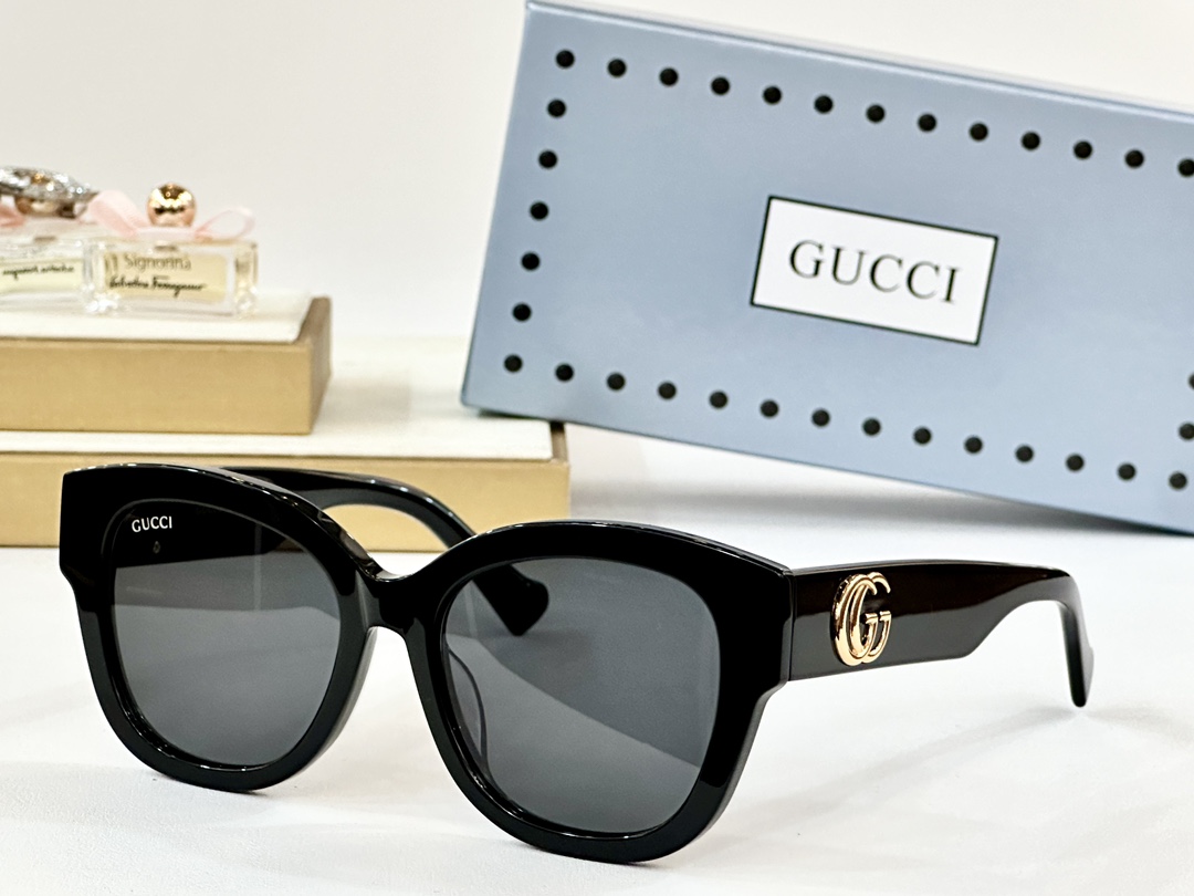  CUCCI
MOD：GG1550SK
Size：54口18 145
