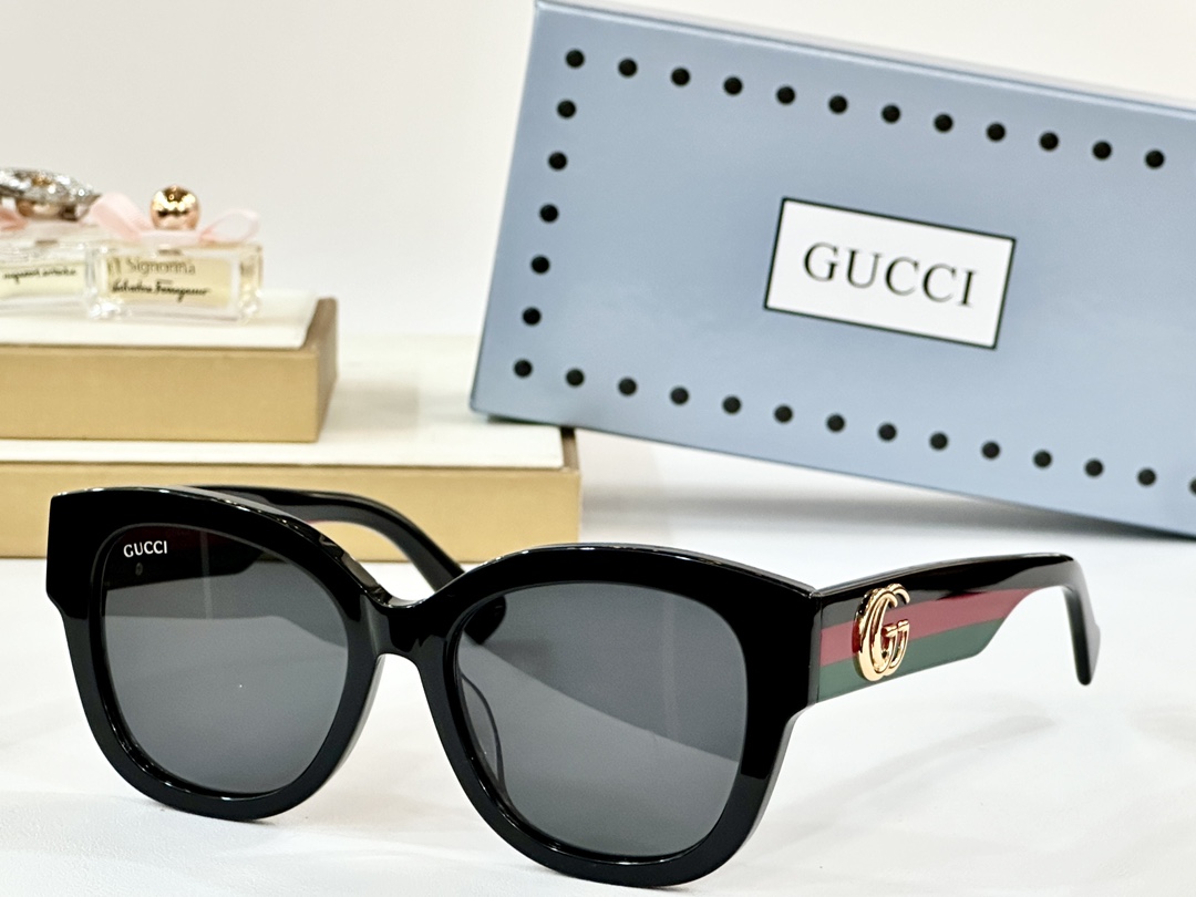  CUCCI
MOD：GG1550SK
Size：54口18 145

