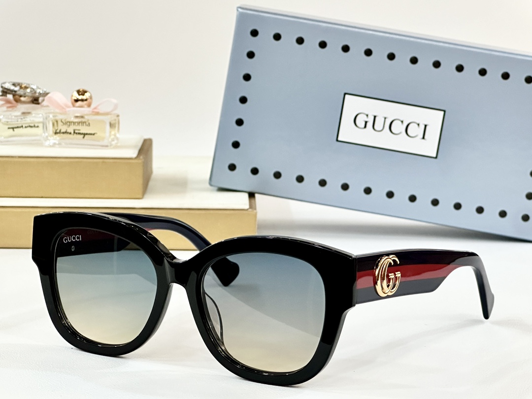  CUCCI
MOD：GG1550SK
Size：54口18 145
