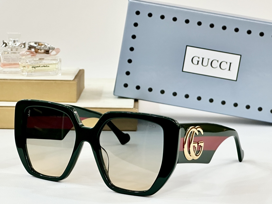  CUCCI
MOD：GG0956S
Size：54口18 145
