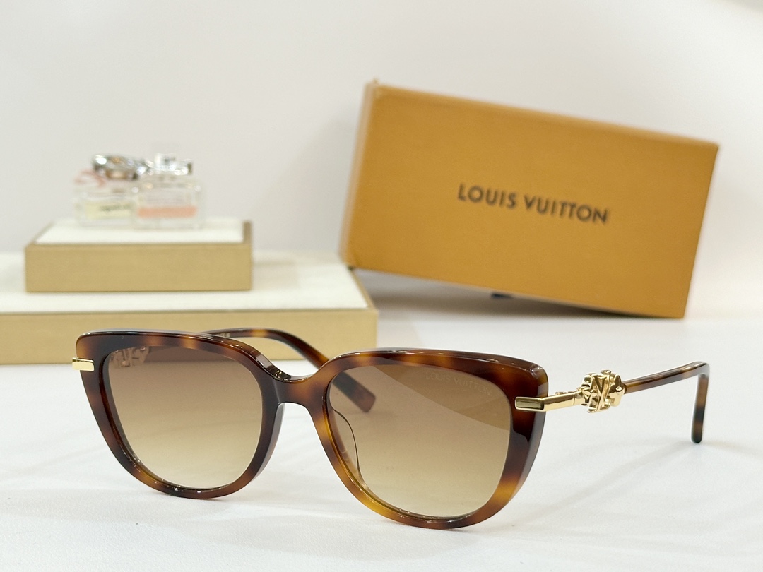  LOUIS VUITTON
MOD：Z1873
Size：52口19-145
