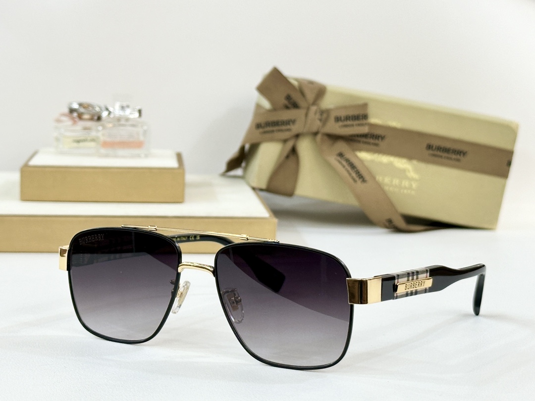  BURBERRY
MOD：BE2394
Size：54口17 145
