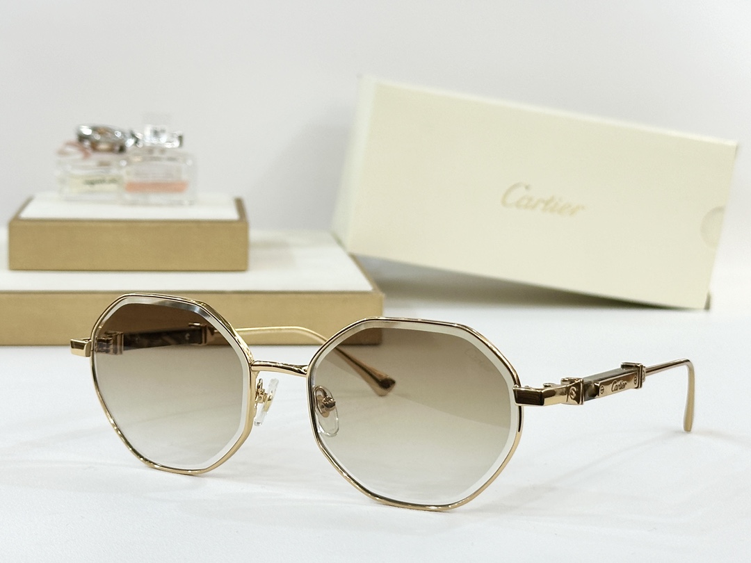  Cartier
MOD：CT0484S
Size：58口18 145
