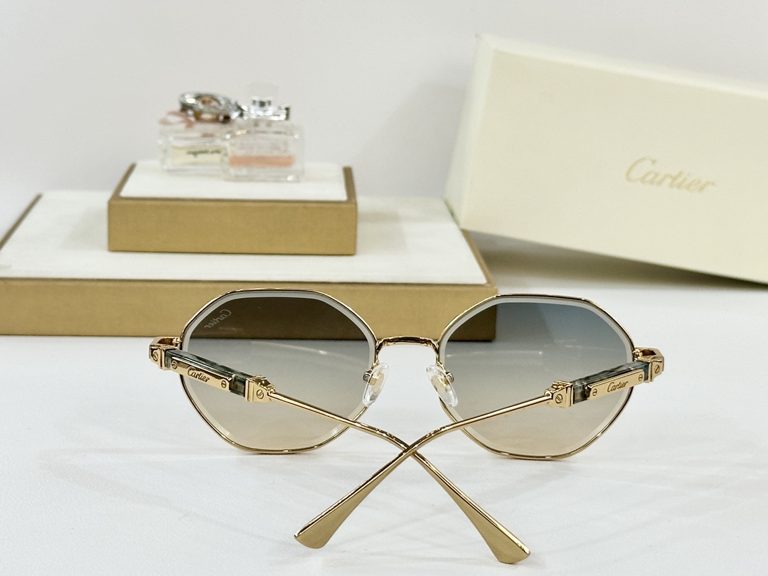  Cartier
MOD：CT0484S
Size：58口18 145

