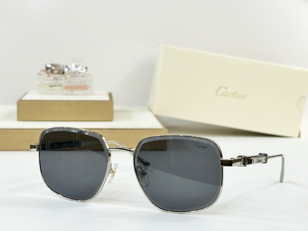  Cartier
MOD：CT0485S
Size：57口18 145
