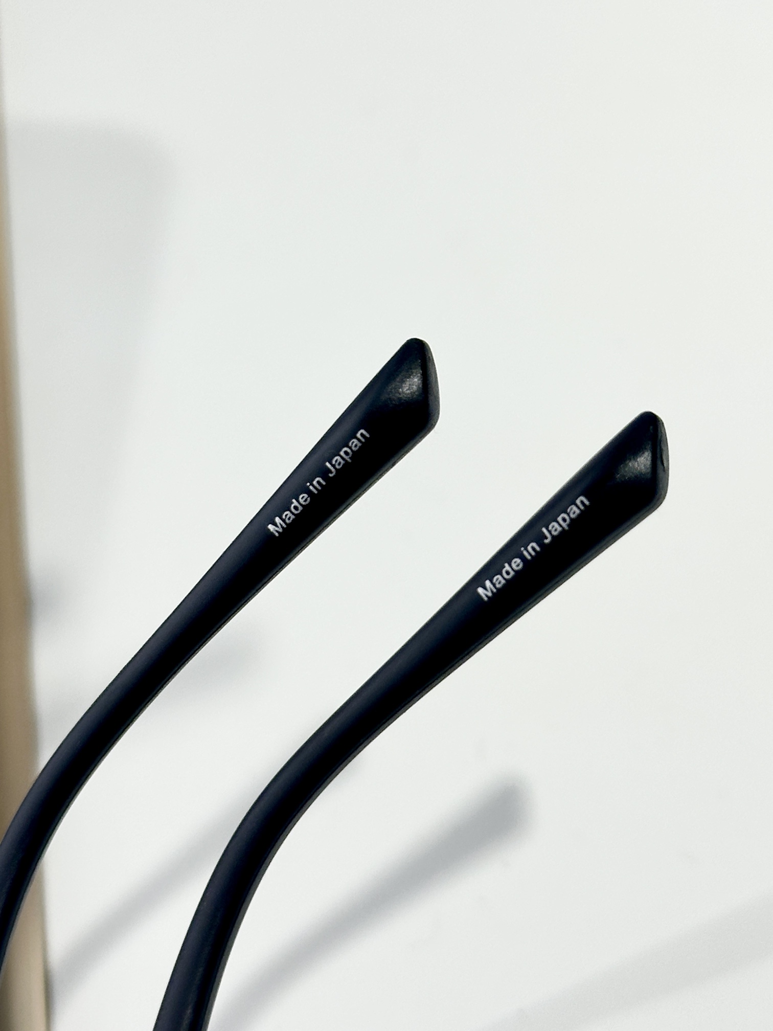  PORSCHE
MODEL：
Size：58口16-145
Titanium
