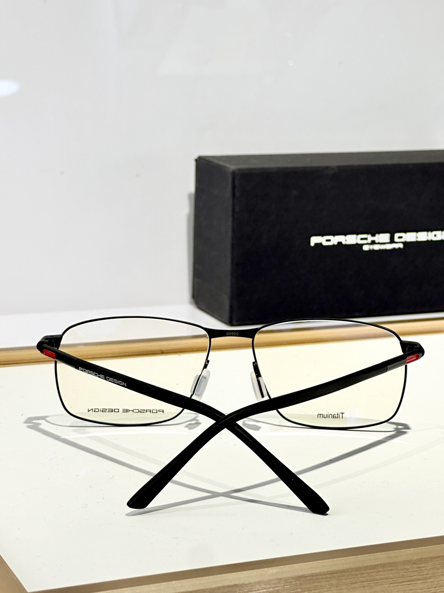  PORSCHE
MODEL：
Size：58口16-145
Titanium
