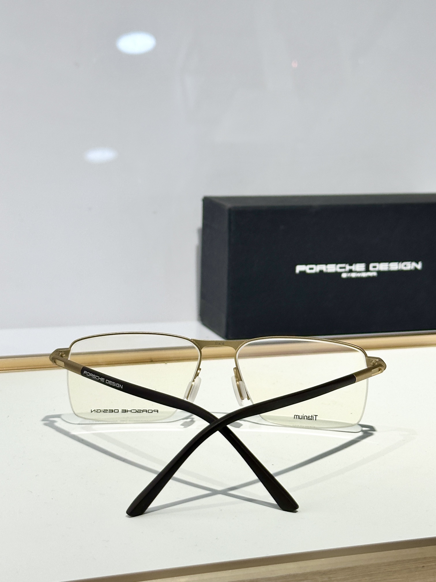 PORSCHE
MODEL：

Size：57口16-145
Titanium

