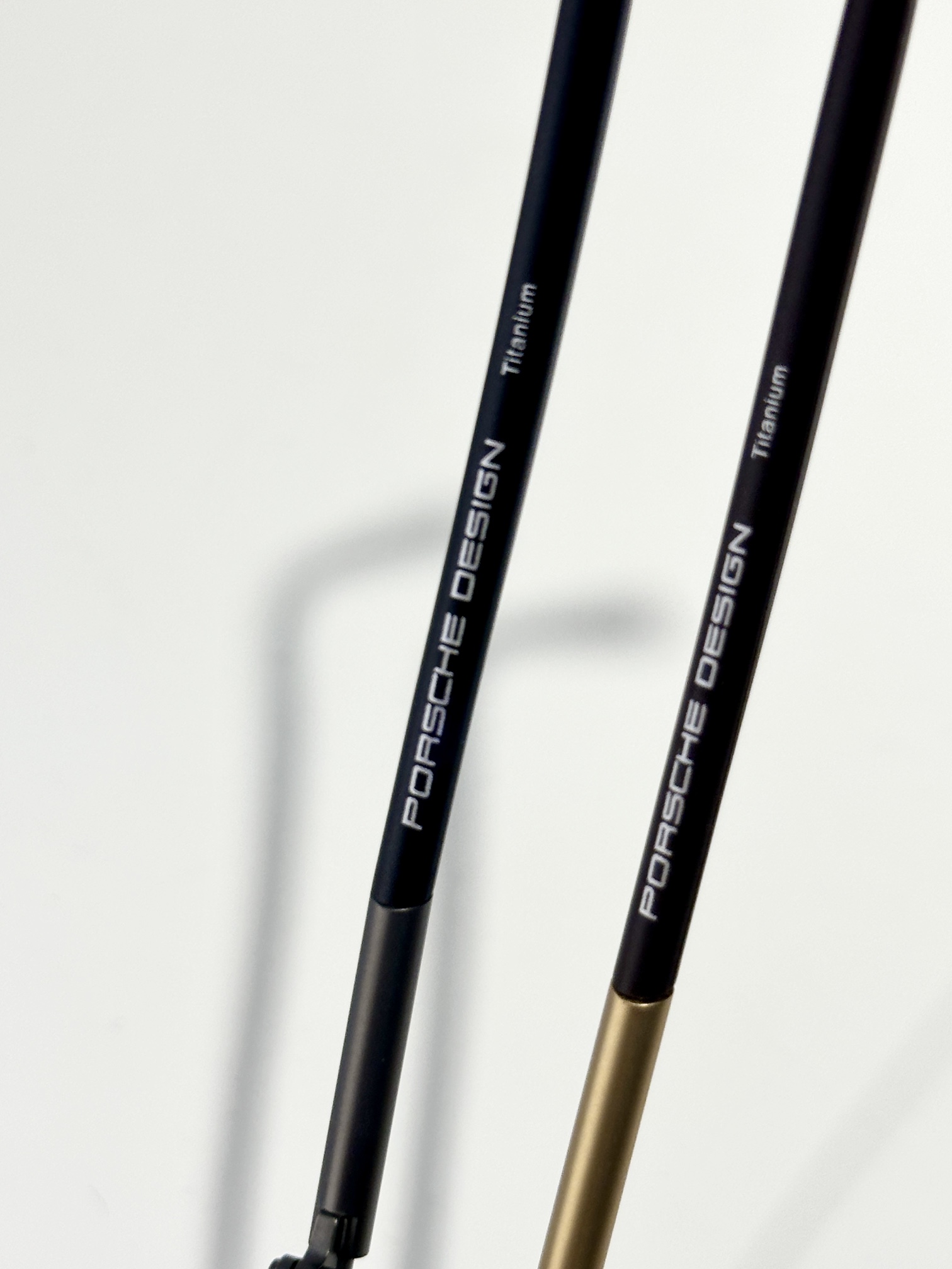  PORSCHE
MODEL：

Size：57口16-145
Titanium
