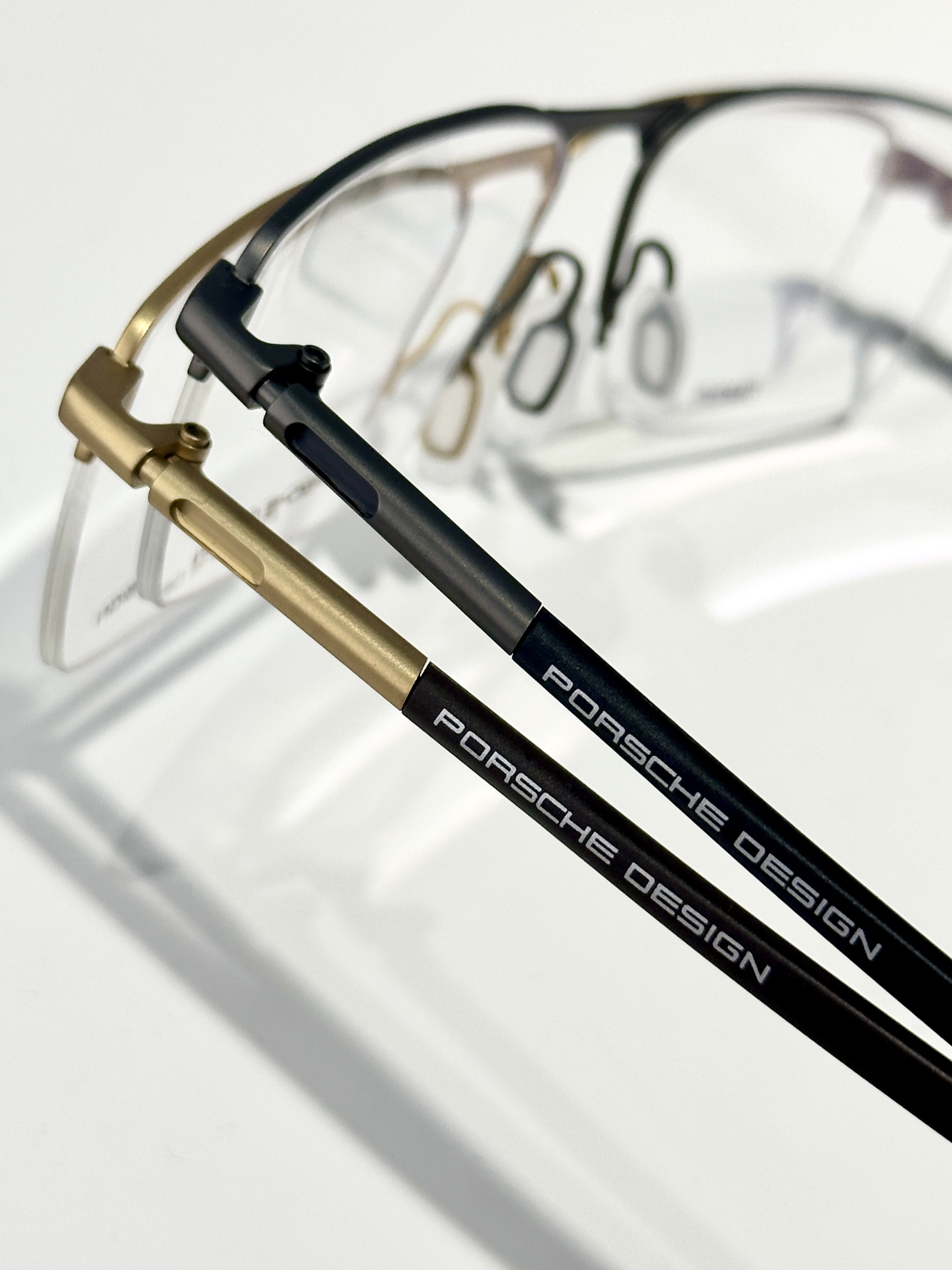  PORSCHE
MODEL：

Size：57口16-145
Titanium
