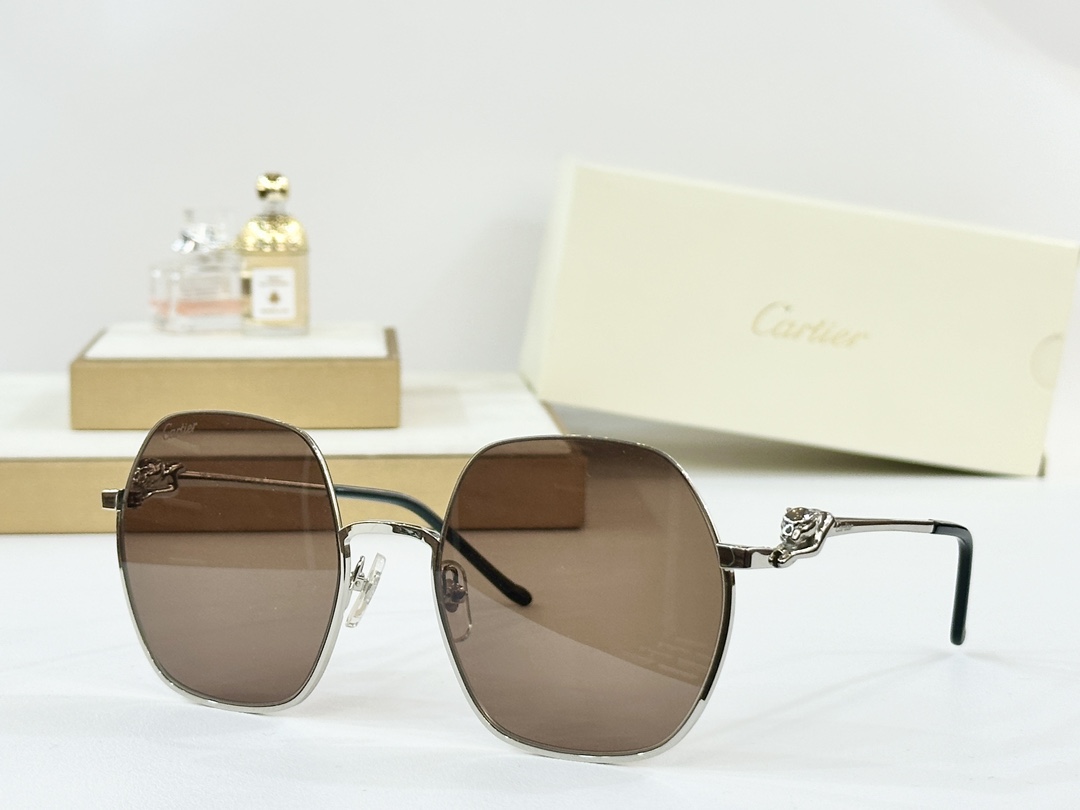  Cartier
Mod ：CT0267
Size：58口21-145

