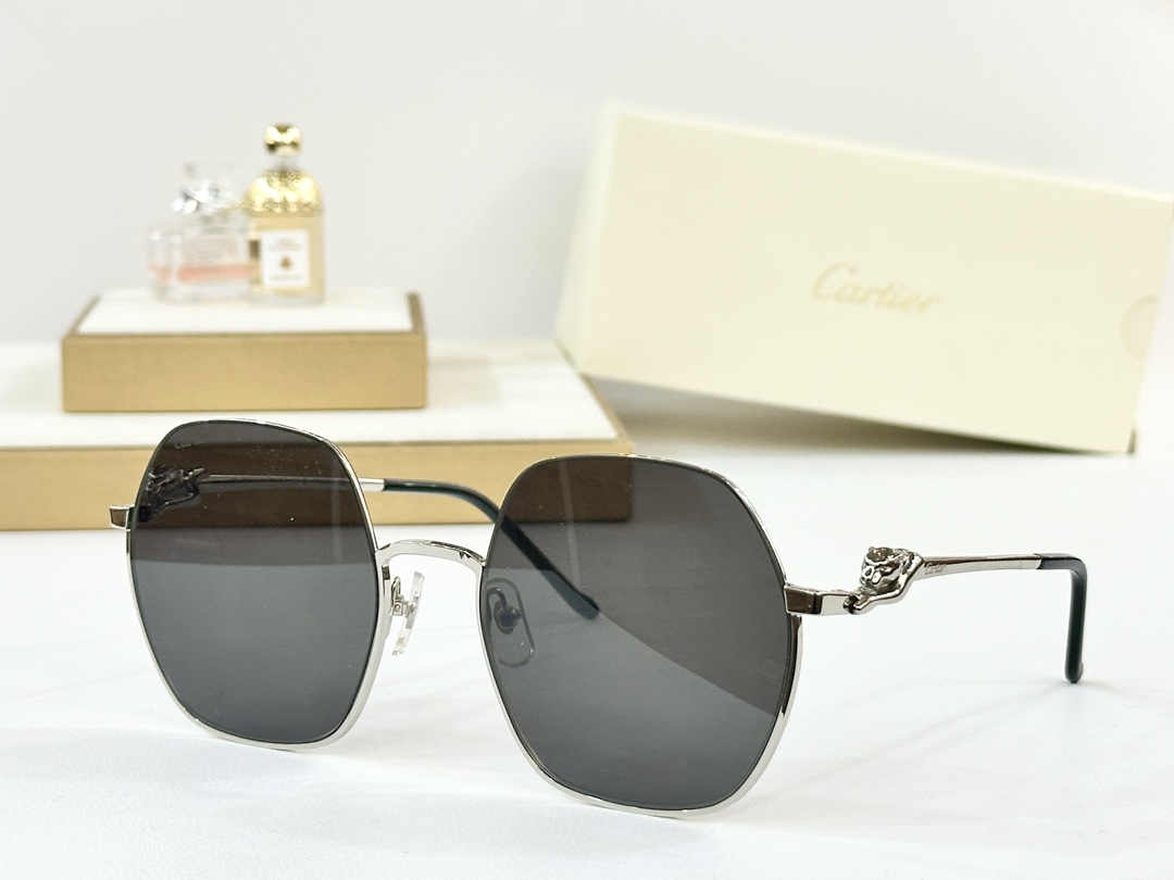  Cartier
Mod ：CT0267
Size：58口21-145
