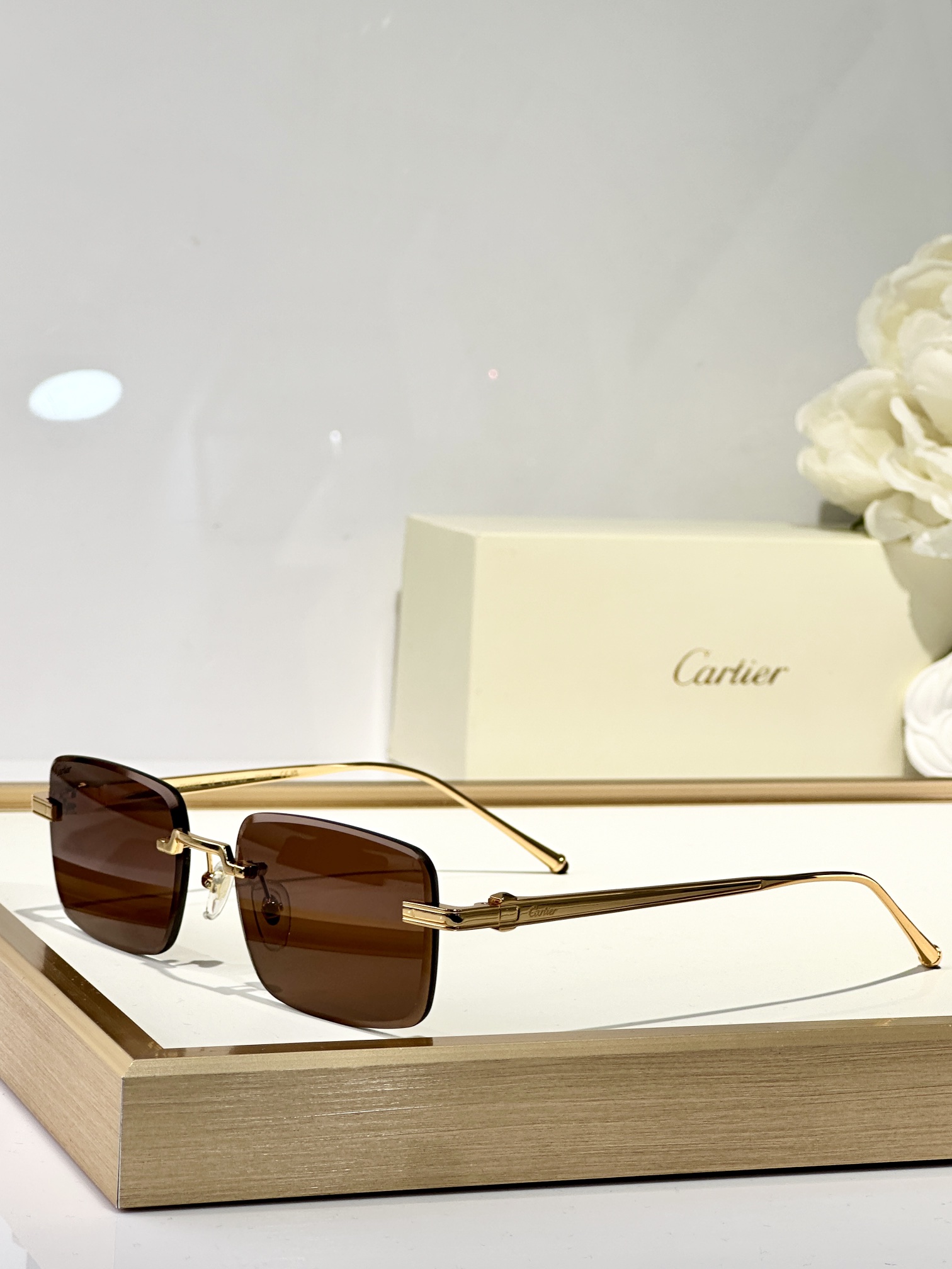  Cartier
MOD：CT0610S
Size：145
