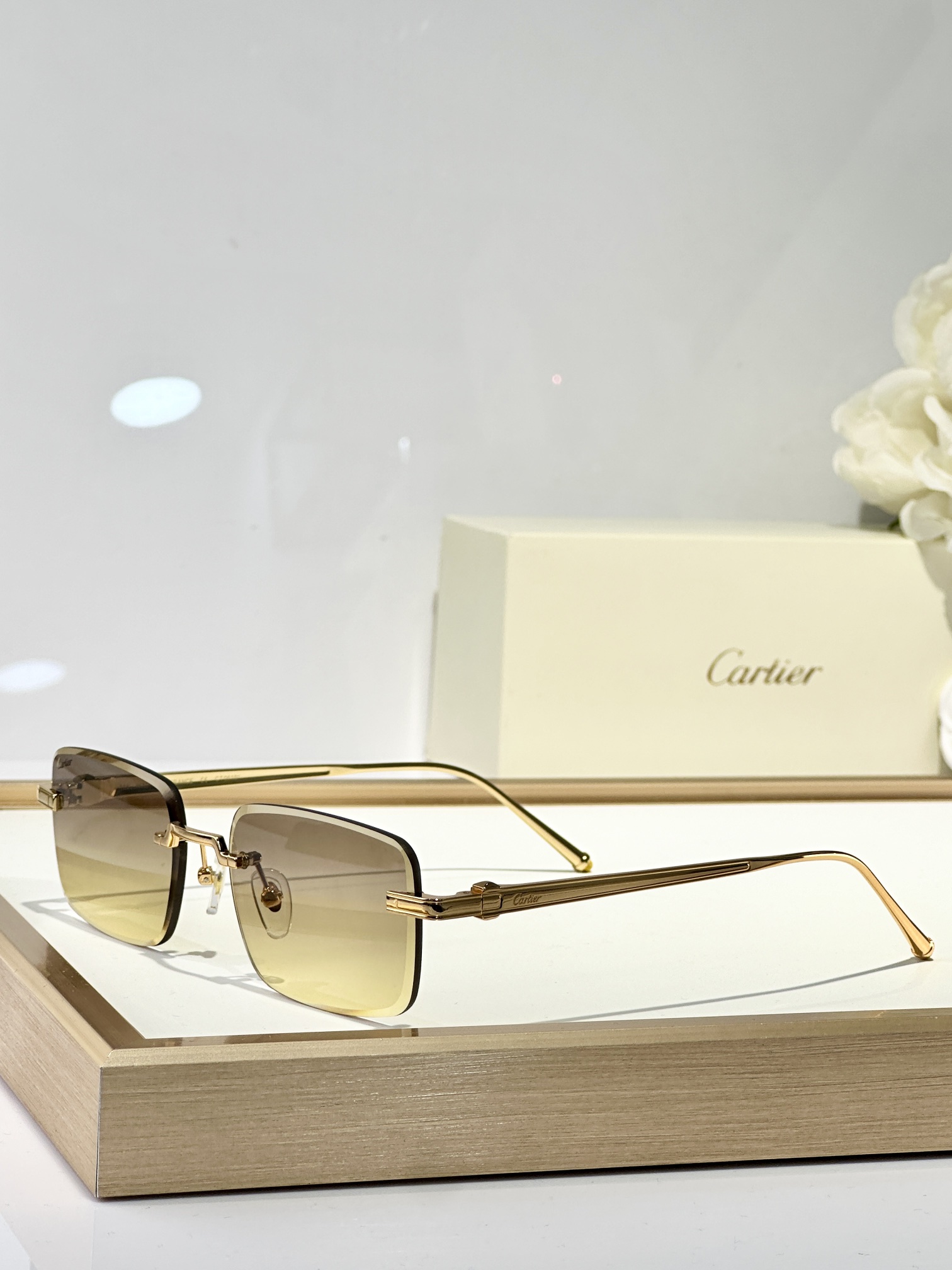  Cartier
MOD：CT0610S
Size：145
