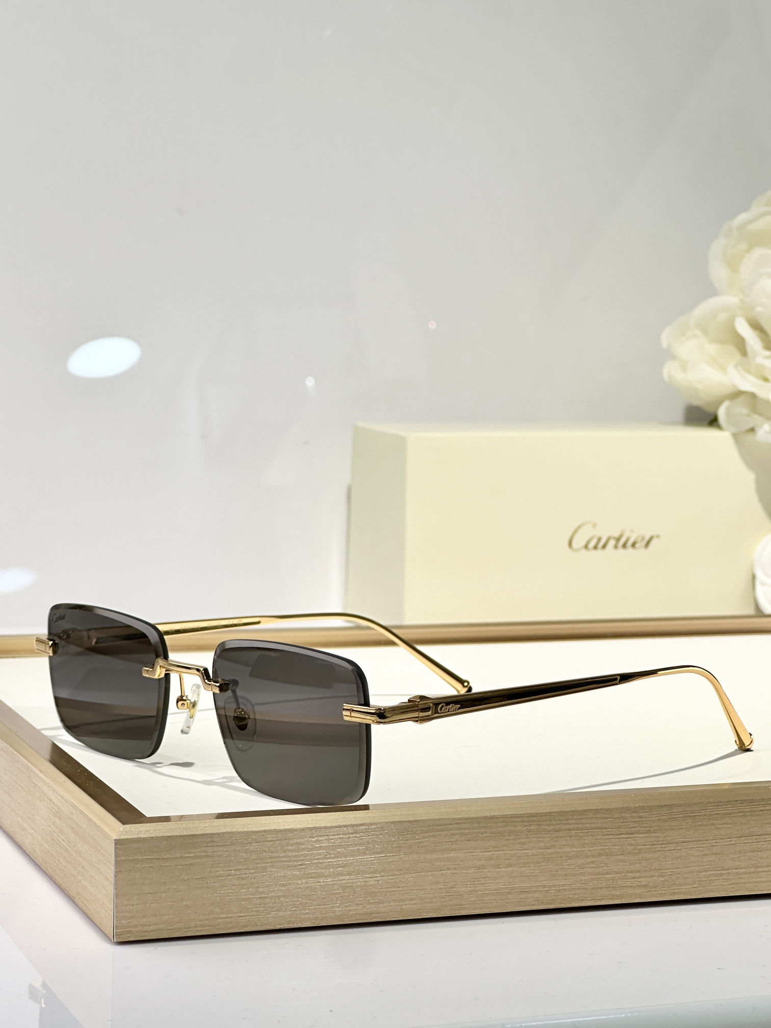  Cartier
MOD：CT0610S
Size：145
