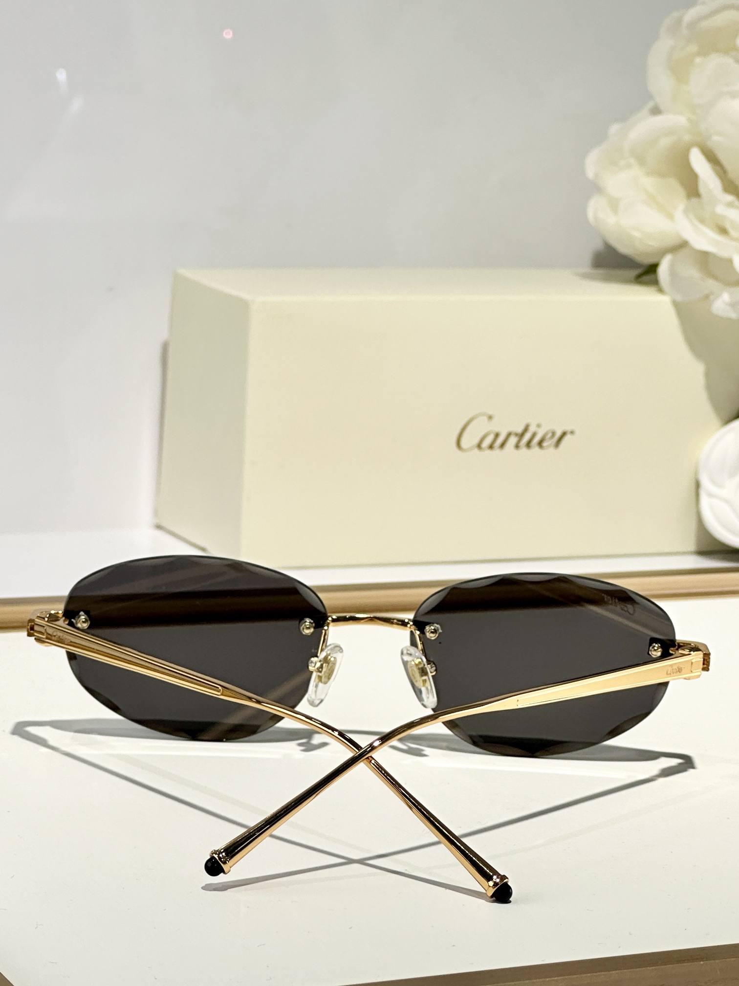 Cartier
MOD：CT0611S
Size：145
 
变色