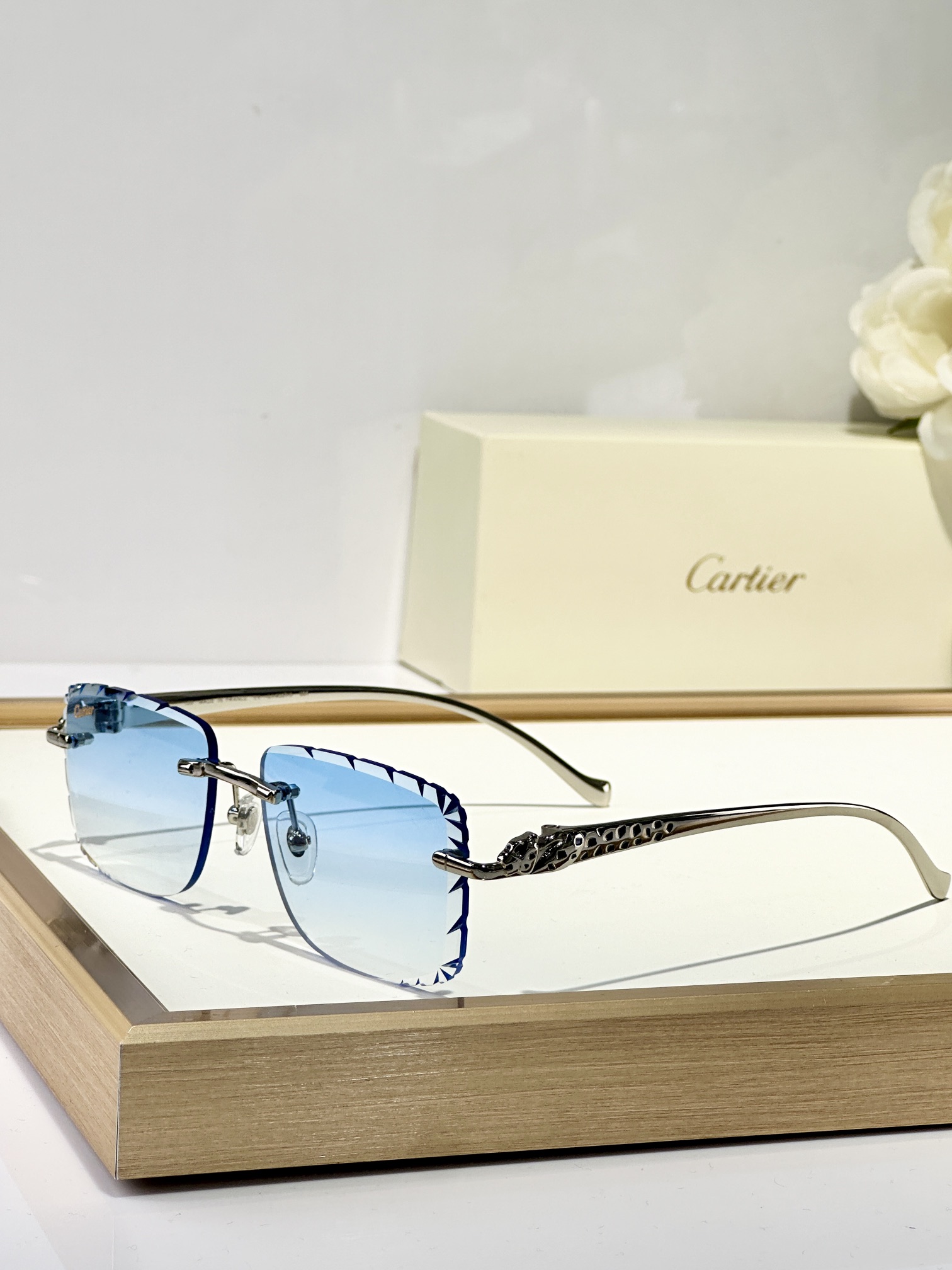  Cartier
MOD：CT9527O
Size：56口17 130
