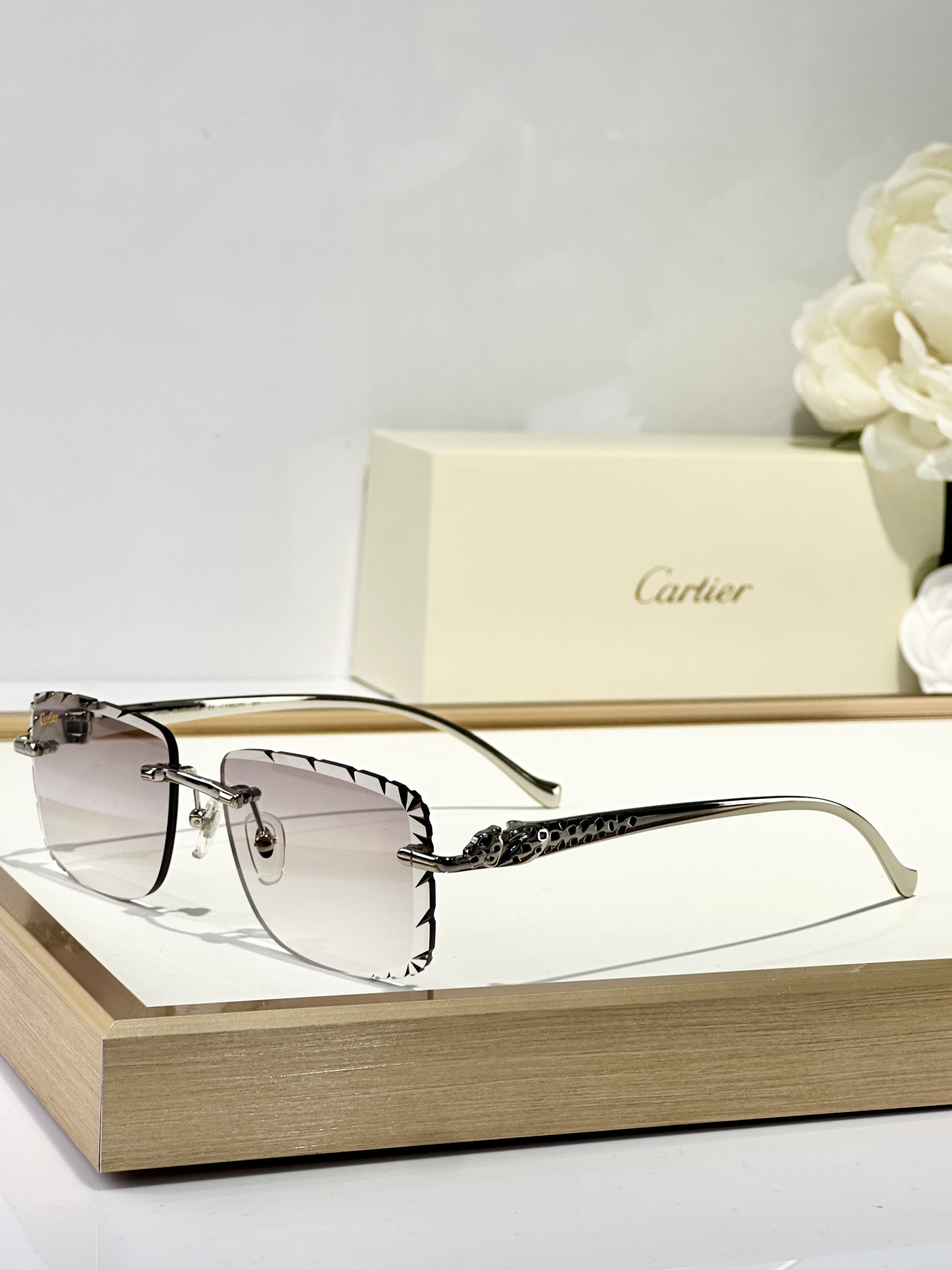  Cartier
MOD：CT9527O
Size：56口17 130
