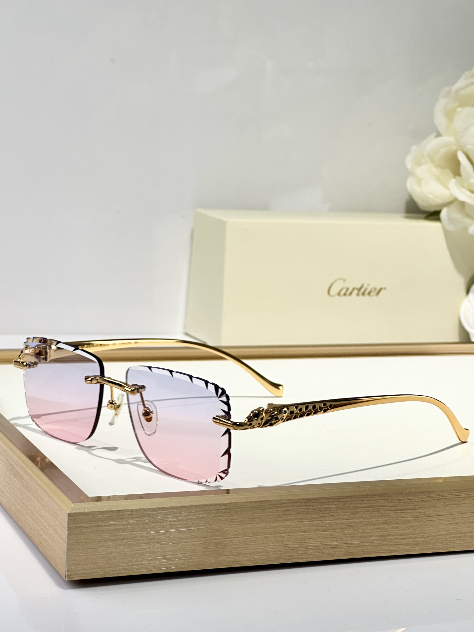  Cartier
MOD：CT9527O
Size：56口17 130
