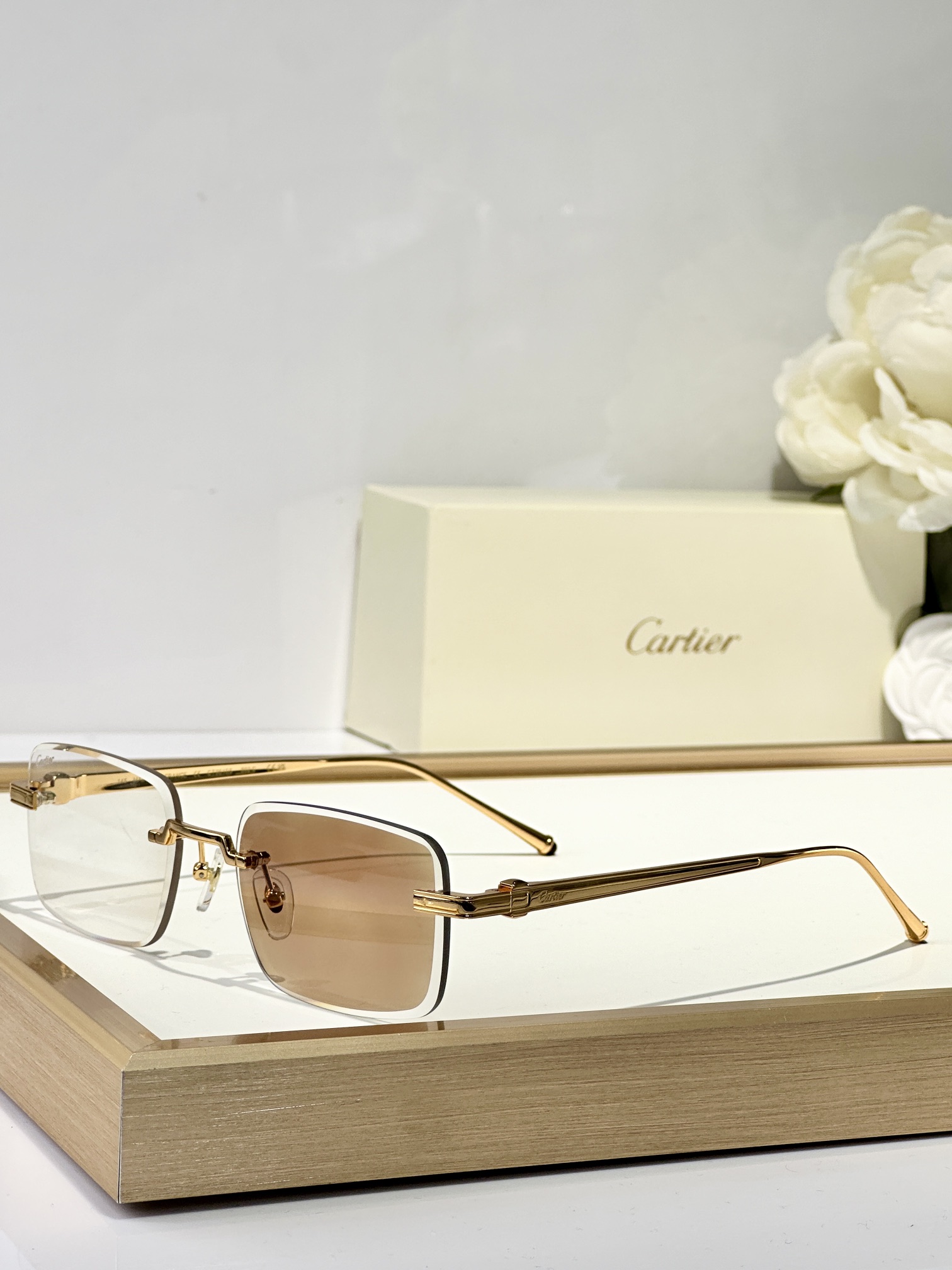  Cartier
MOD：CT0610S
Size：145
