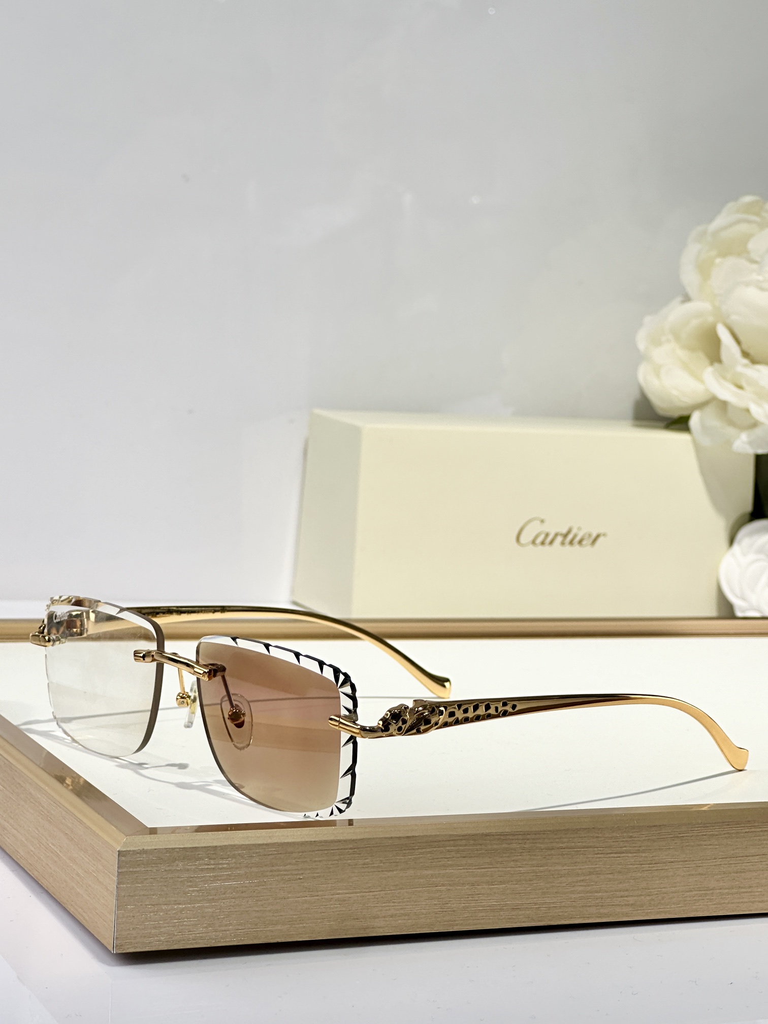  Cartier
MOD：CT9527O
Size：56口17 130
