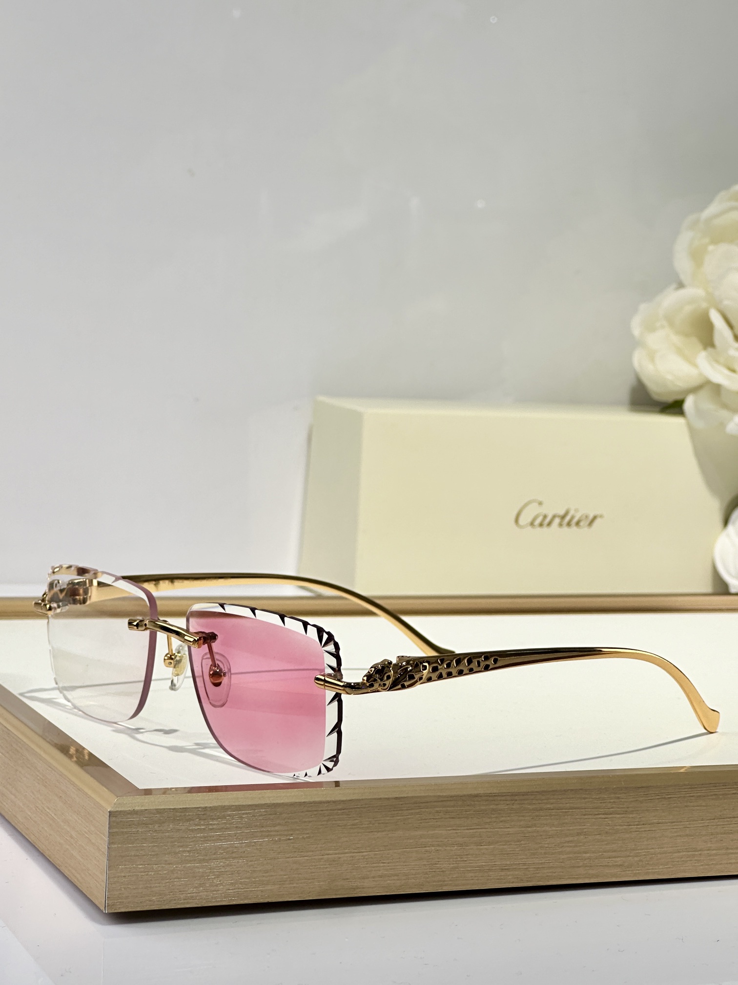  Cartier
MOD：CT9527O
Size：56口17 130
