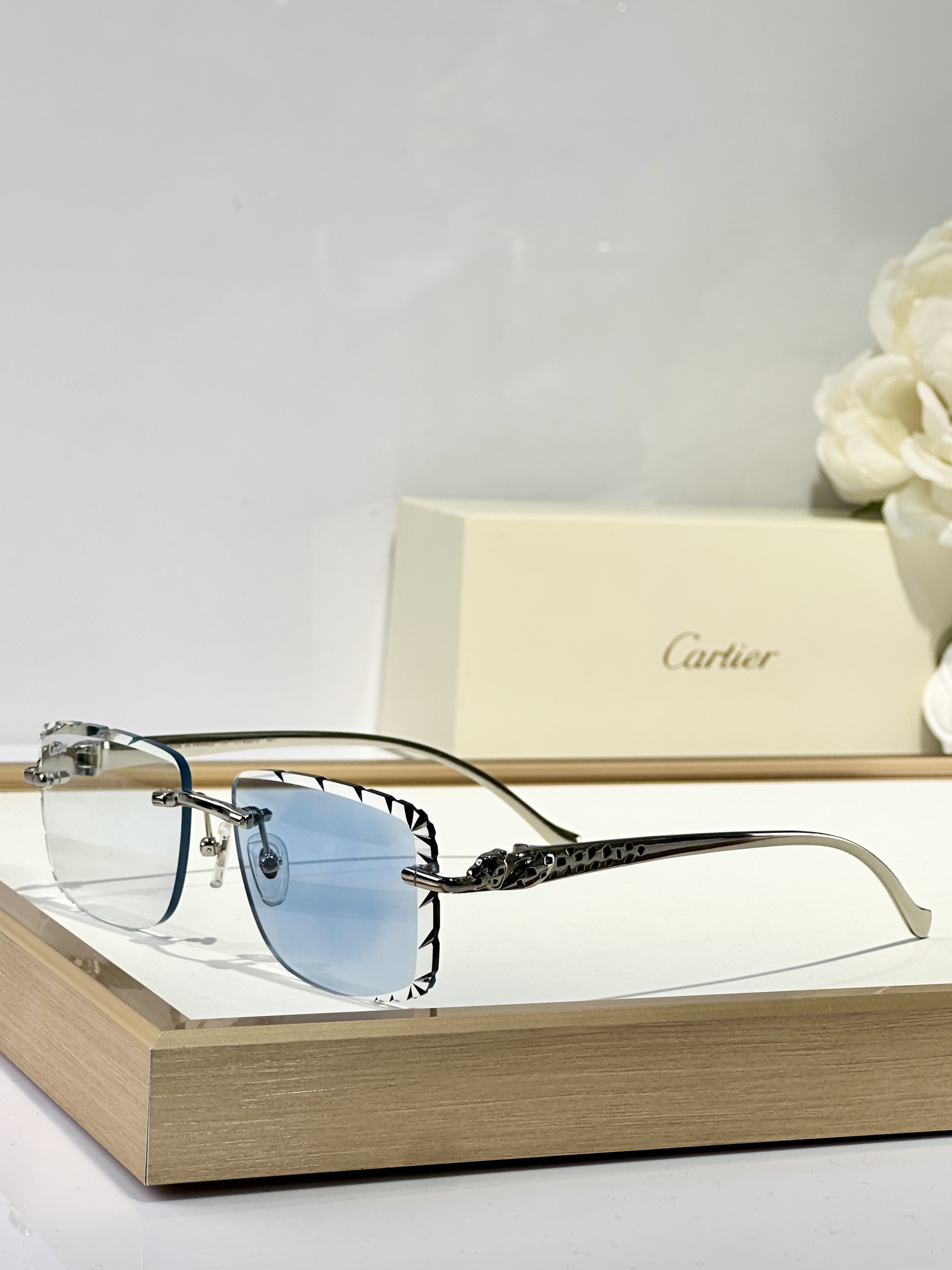 Cartier
MOD：CT9527O
Size：56口17 130
