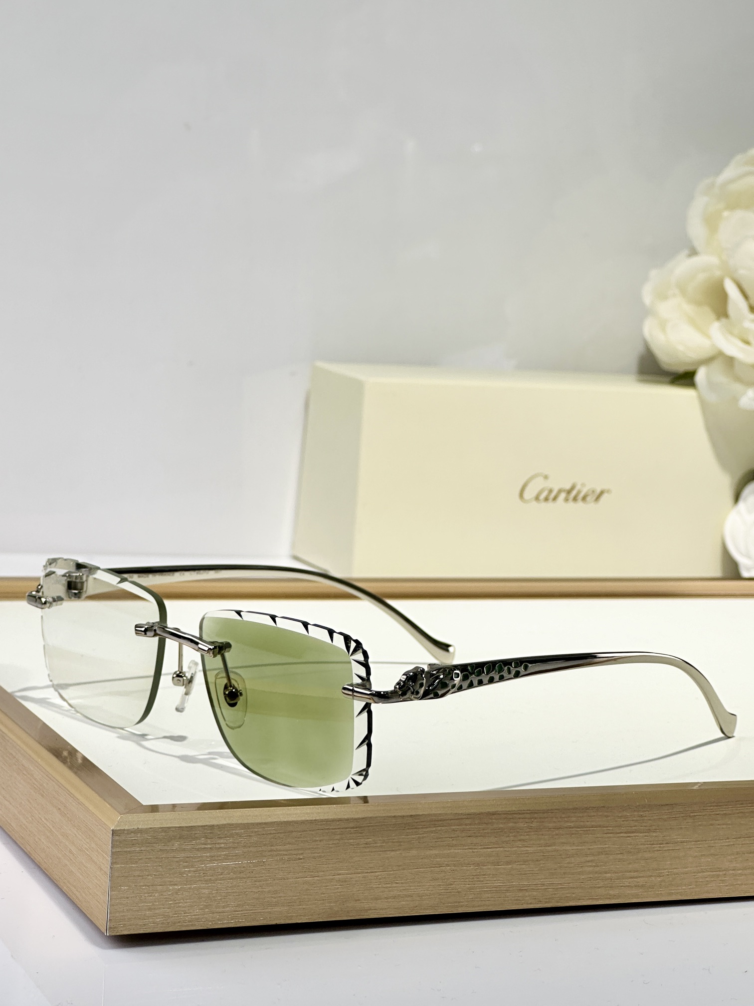 Cartier
MOD：CT9527O
Size：56口17 130
