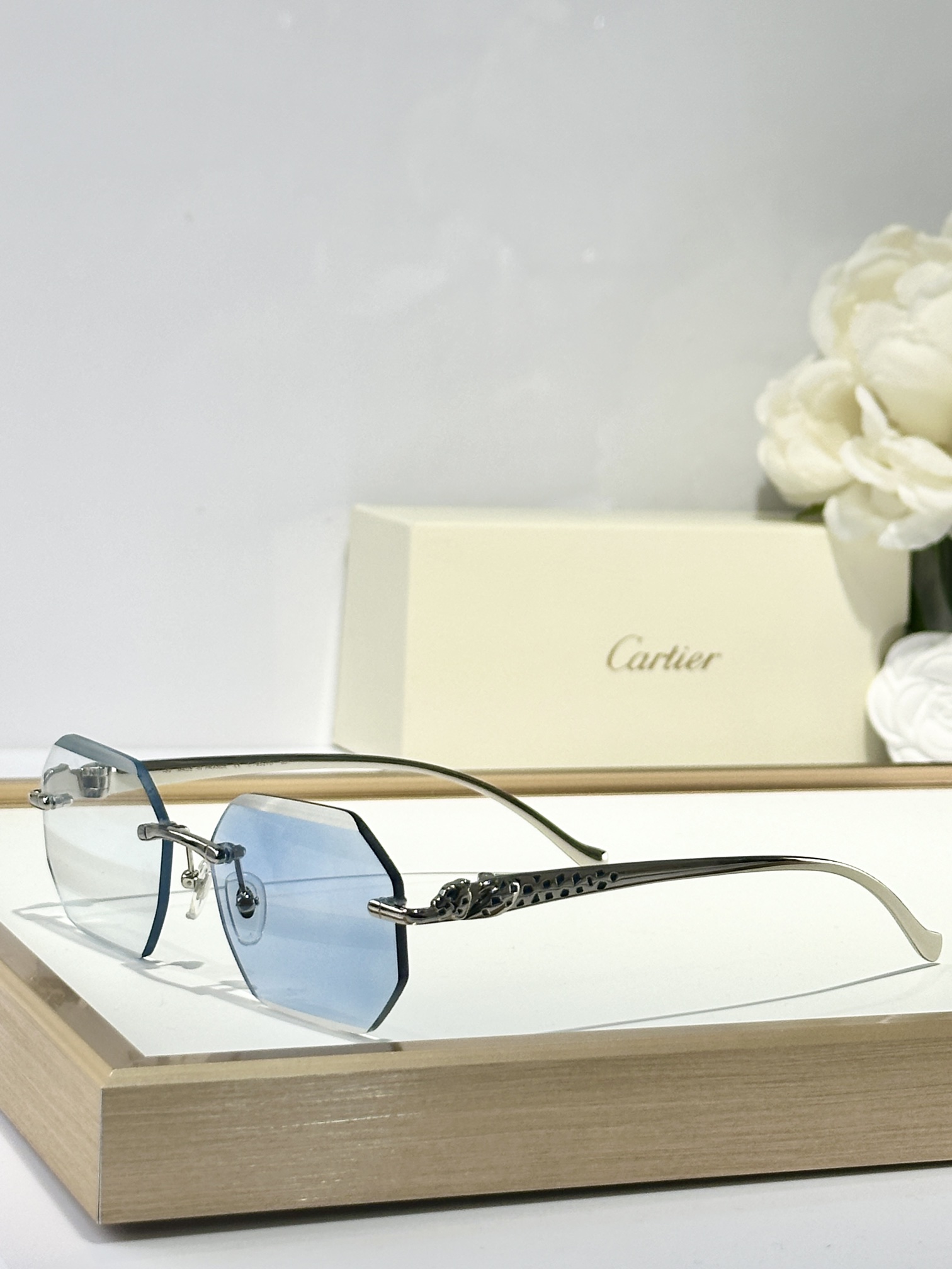  Cartier
MOD：CT9527O
Size：56口17 130
