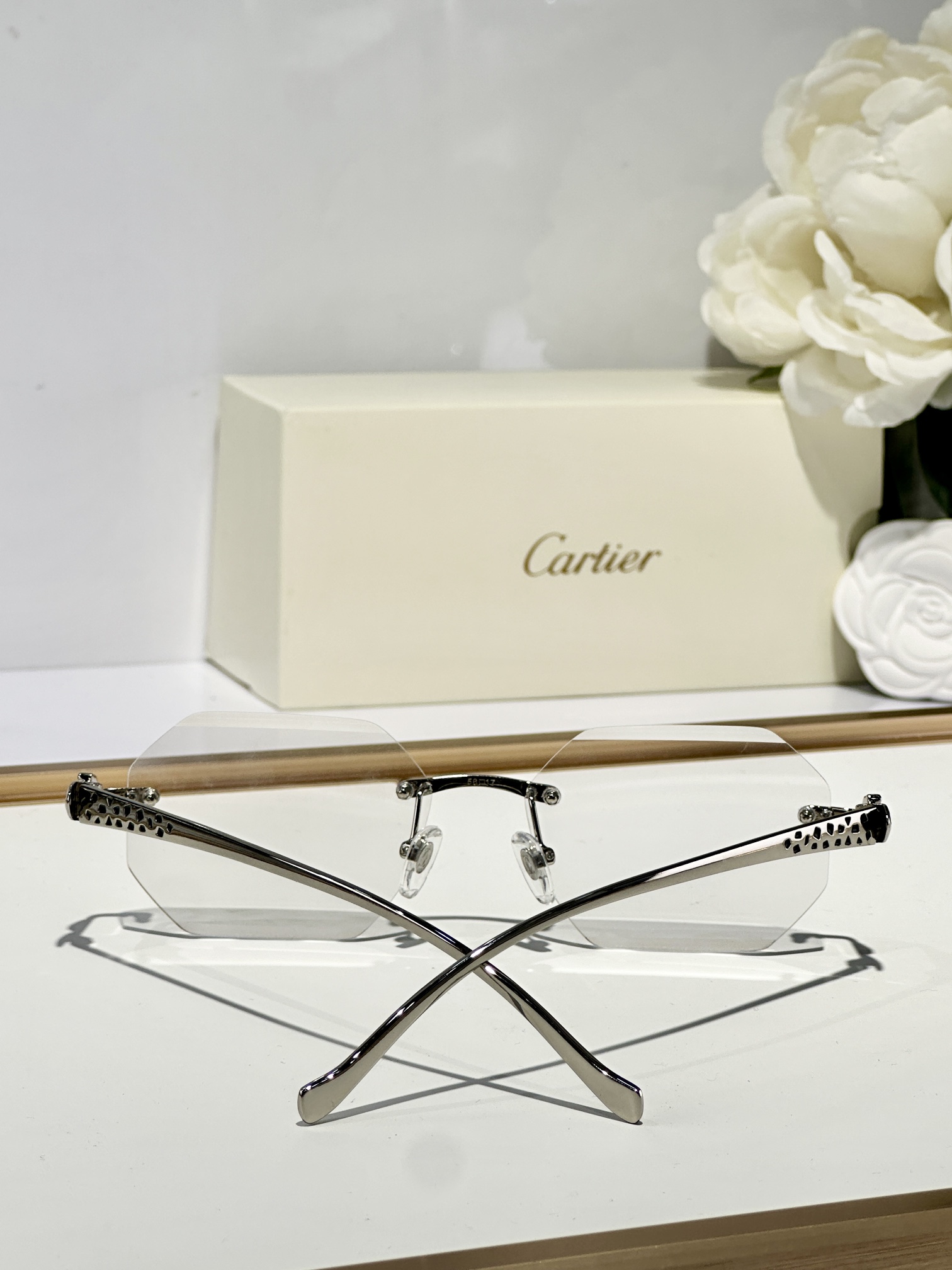  Cartier
MOD：CT9527O
Size：56口17 130
