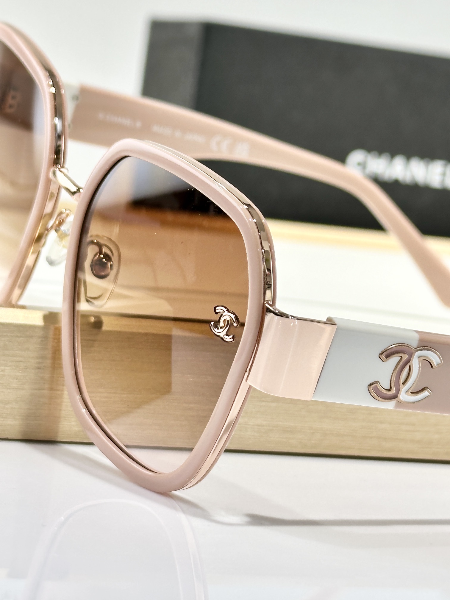  CHANEL
MOD：CH4024
Size：56口17 145
