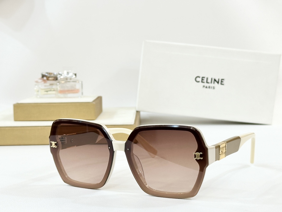  CELINE
MOD：CL40252
Size：63口11-146
