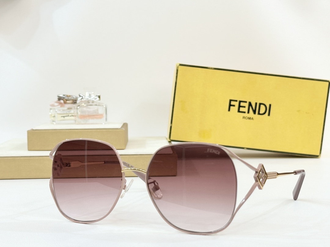  FENDI
MOD：FD8135
Size：58口18-145
