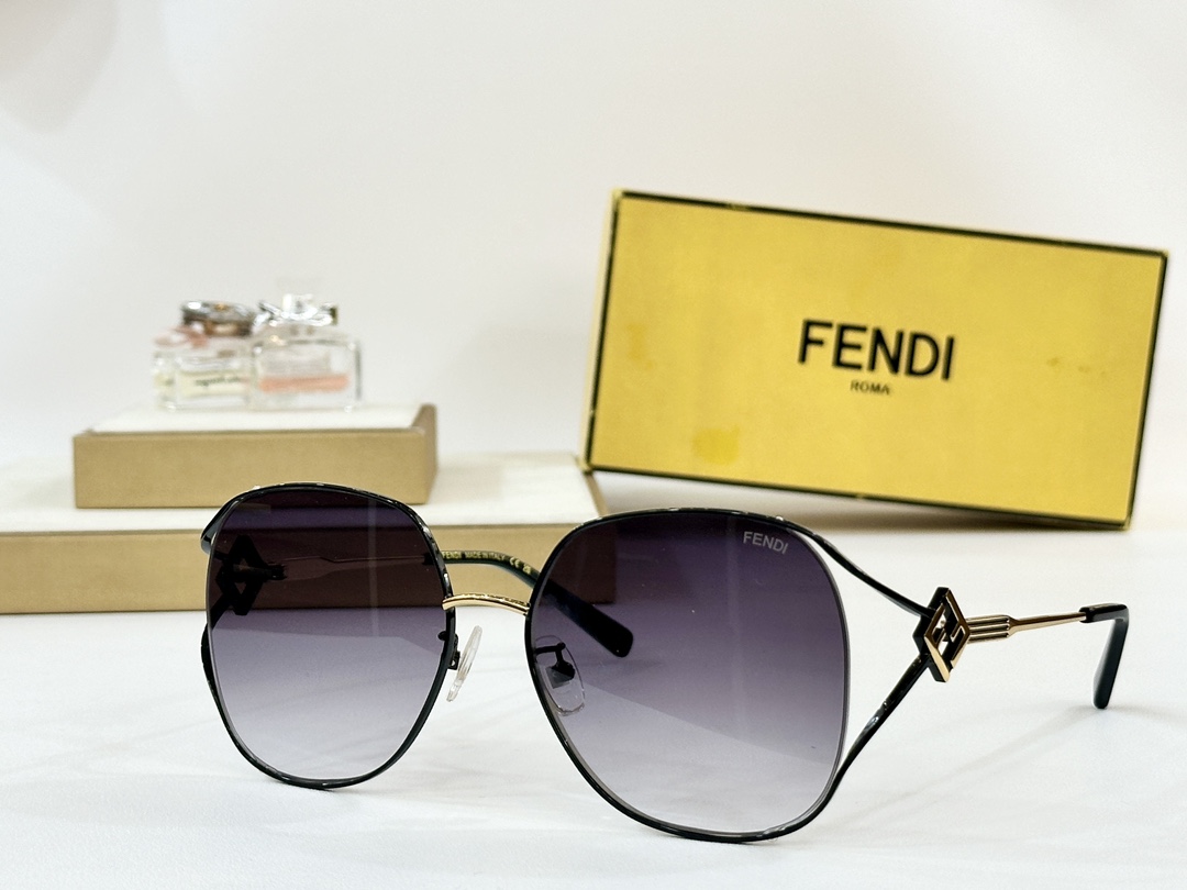 FENDI
MOD：FD8135
Size：58口18-145
