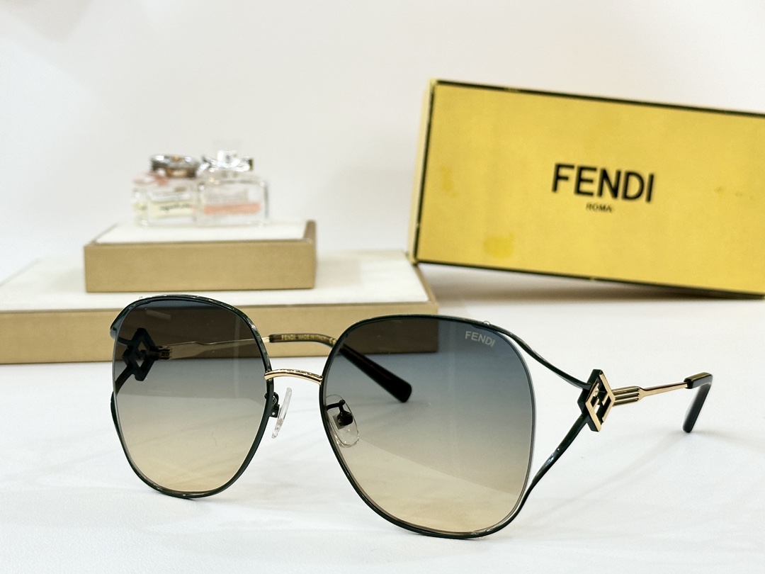  FENDI
MOD：FD8135
Size：58口18-145
