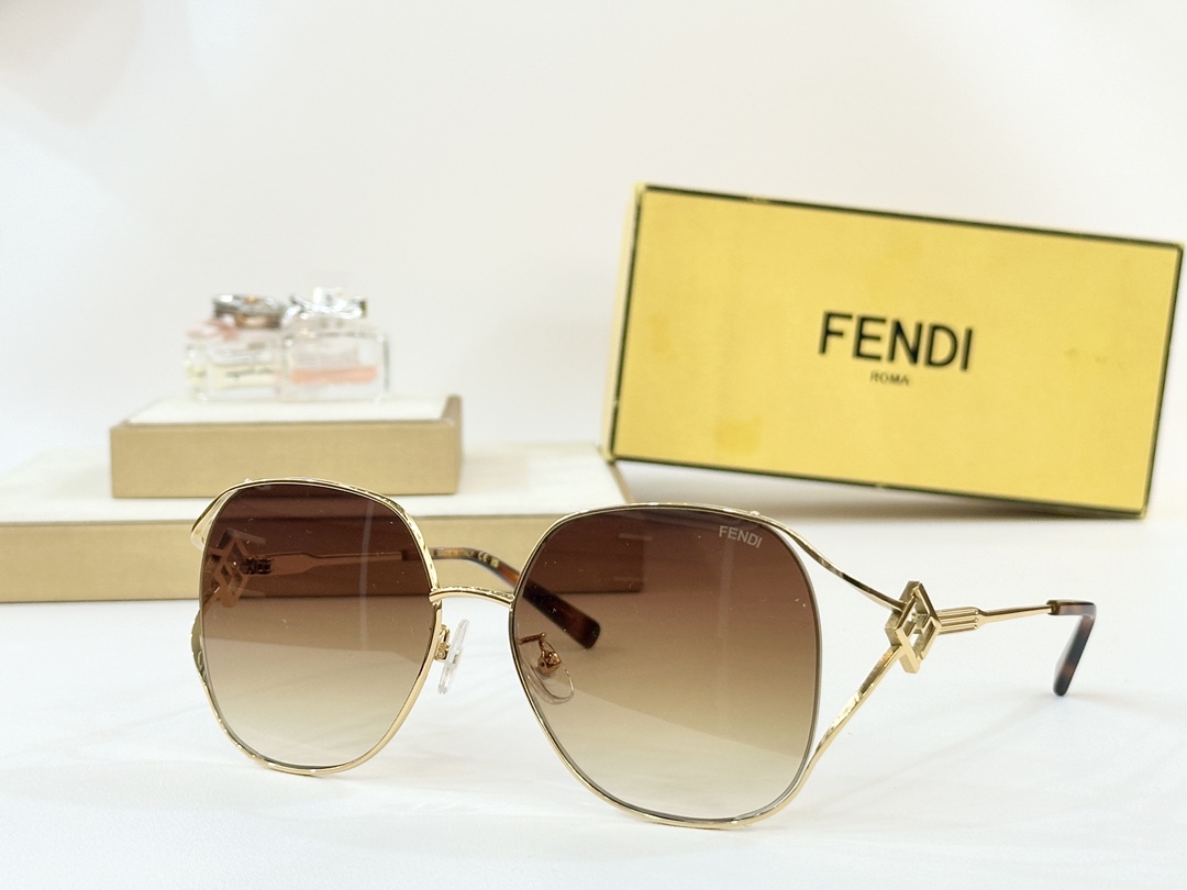  FENDI
MOD：FD8135
Size：58口18-145
