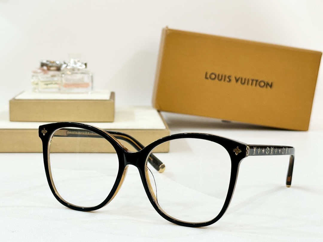 LOUIS VUITTO*
MOD：Z1872
Size：56口18-145

