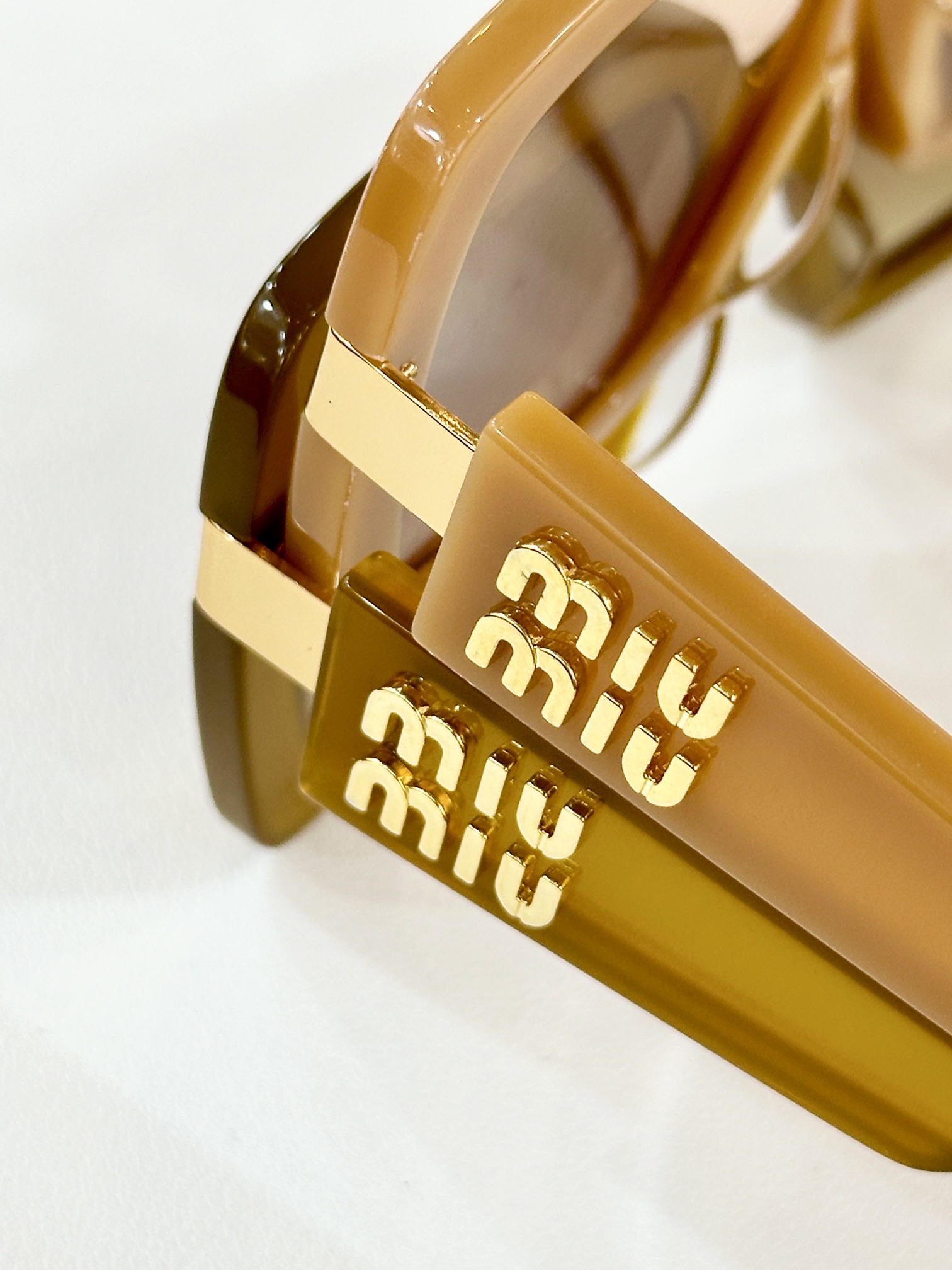  MIU MI*
MOD：MU 131
Size：55口17 142
