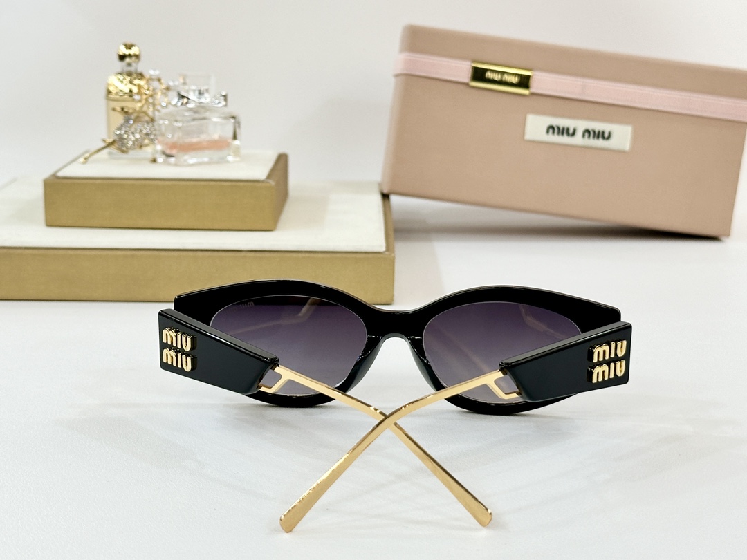  MIU MI*
MODMU 130
Size52口17 142
