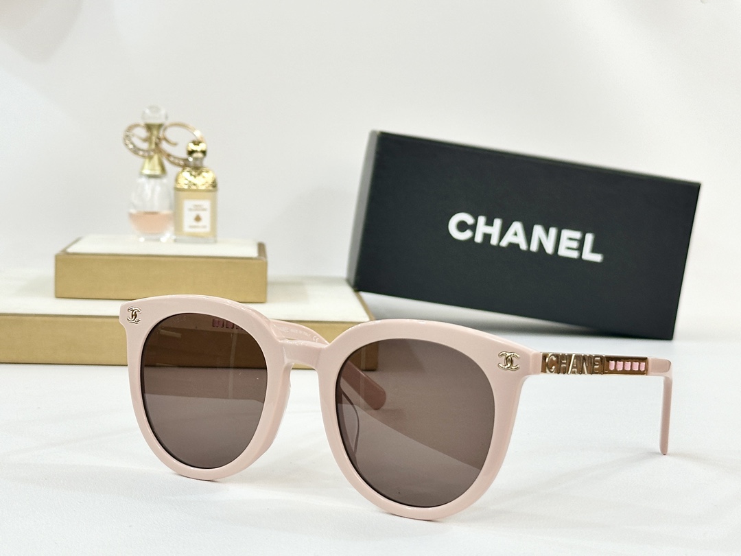  CHANEL
MOD：CH7358
Size：53口23-145
