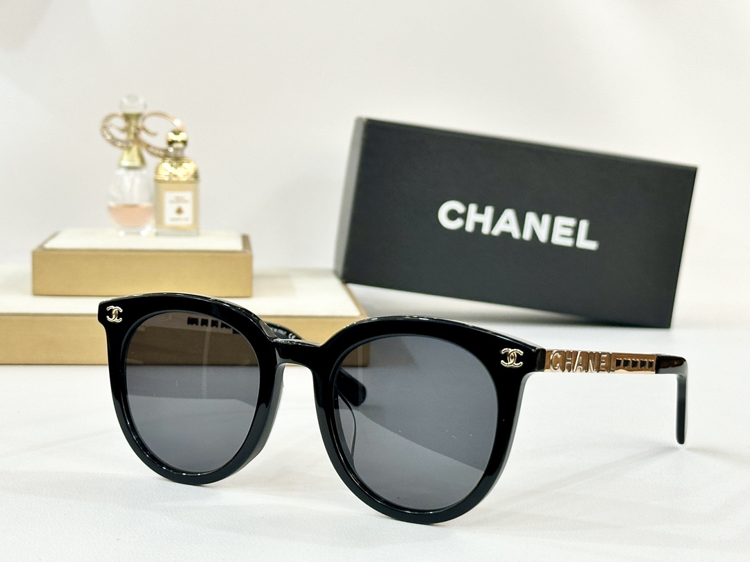  CHANEL
MOD：CH7358
Size：53口23-145
