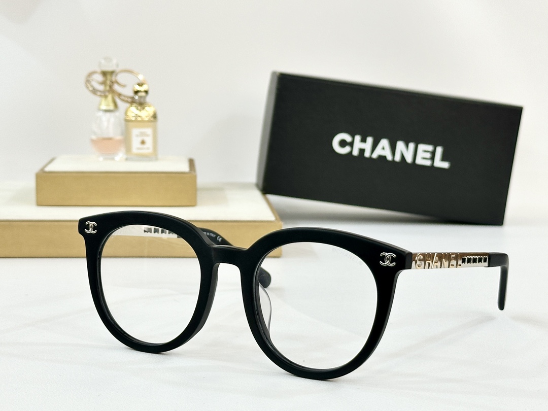 CHANEL
MOD：CH7358
Size：53口23-145

