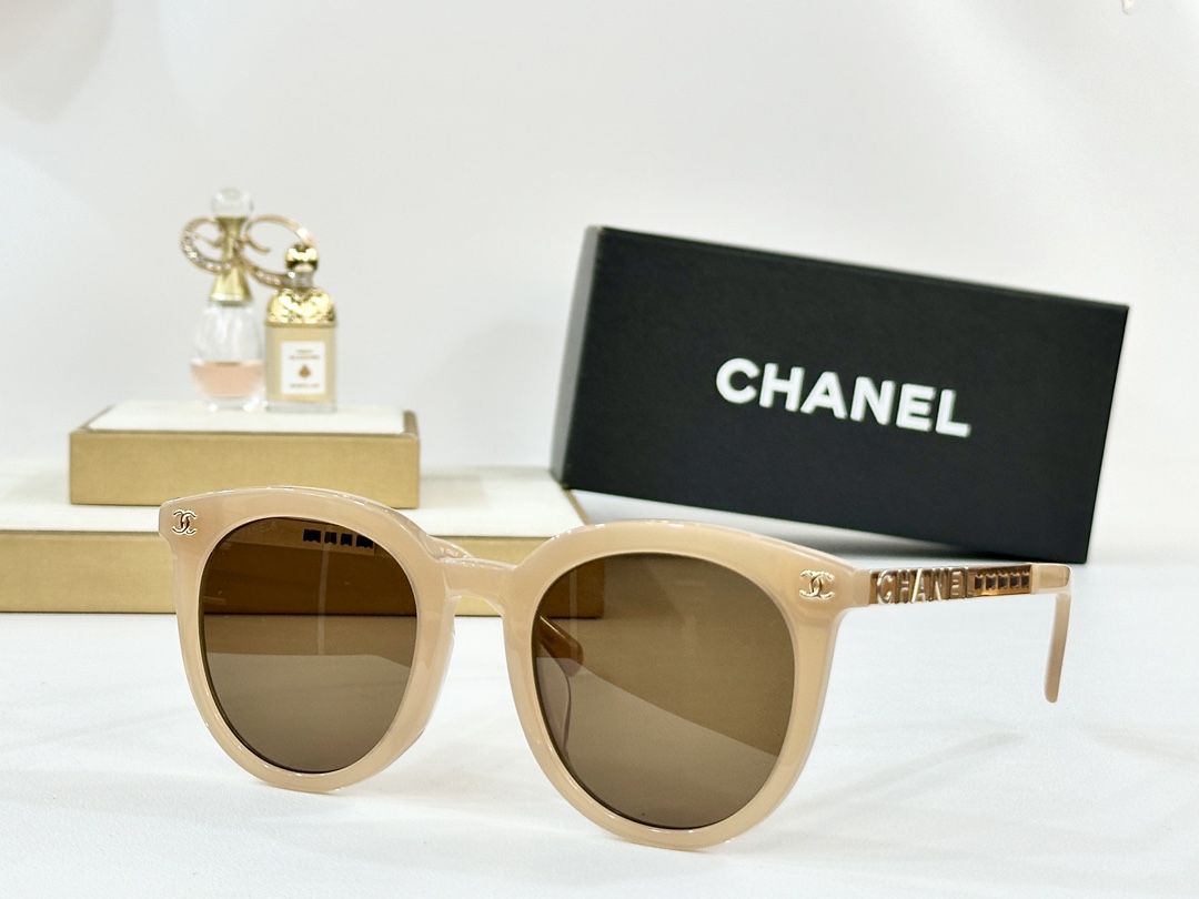  CHANEL
MOD：CH7358
Size：53口23-145
