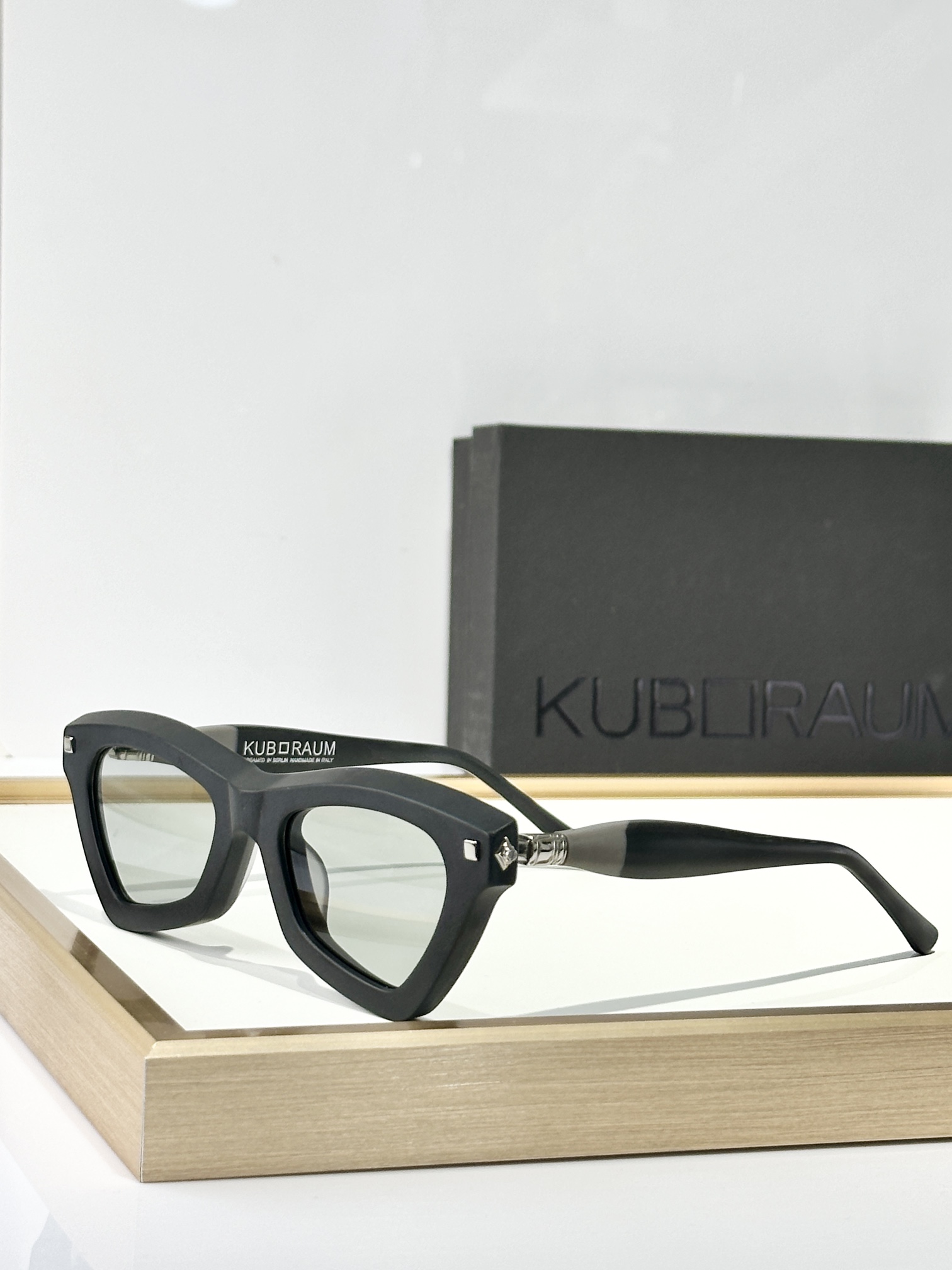  Kub Raum
MODEL：Maske J7
SIZE：51口20 145
