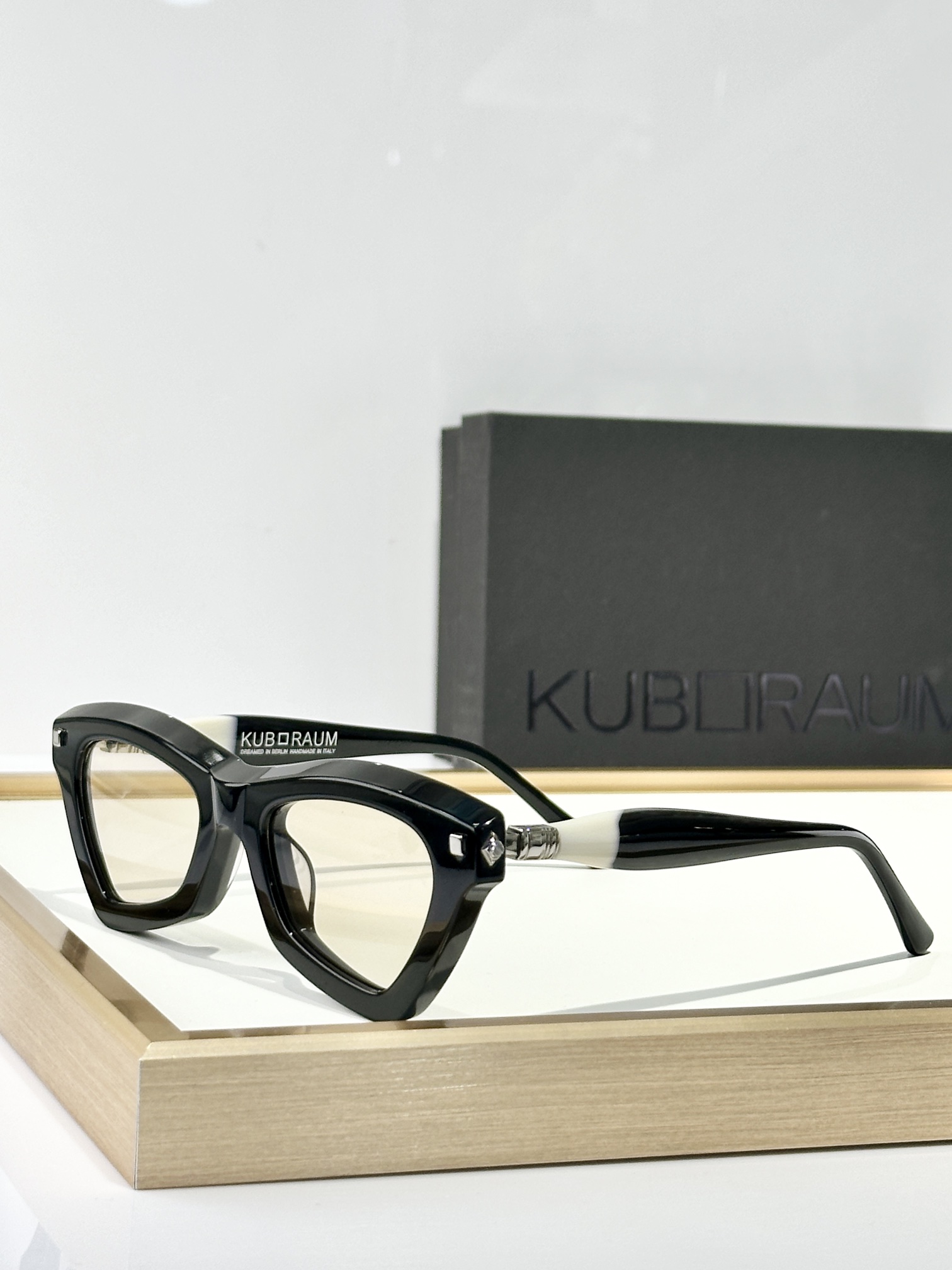 Kub Raum
MODEL：Maske J7
SIZE：51口20 145
