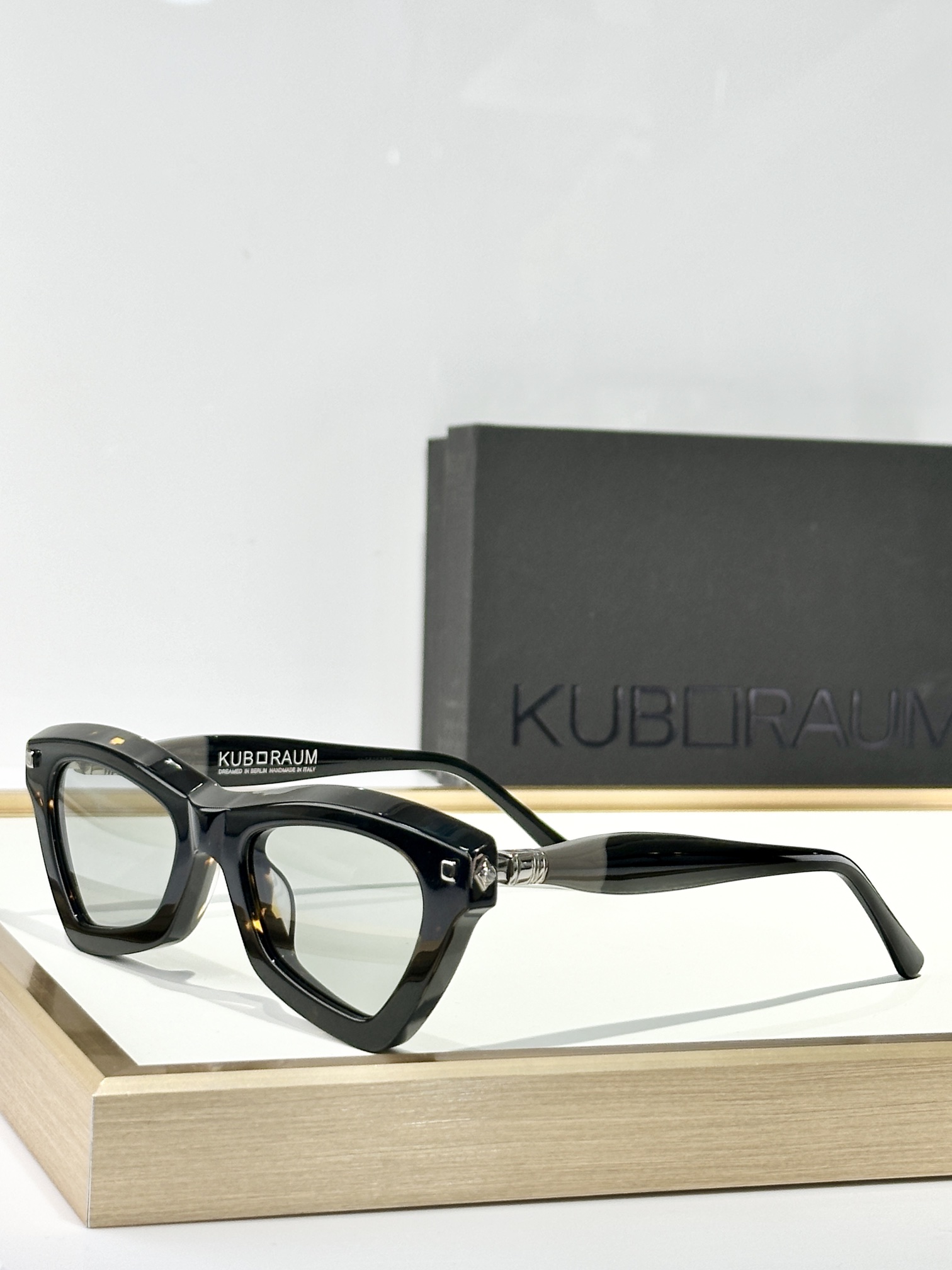  Kub Raum
MODEL：Maske J7
SIZE：51口20 145
