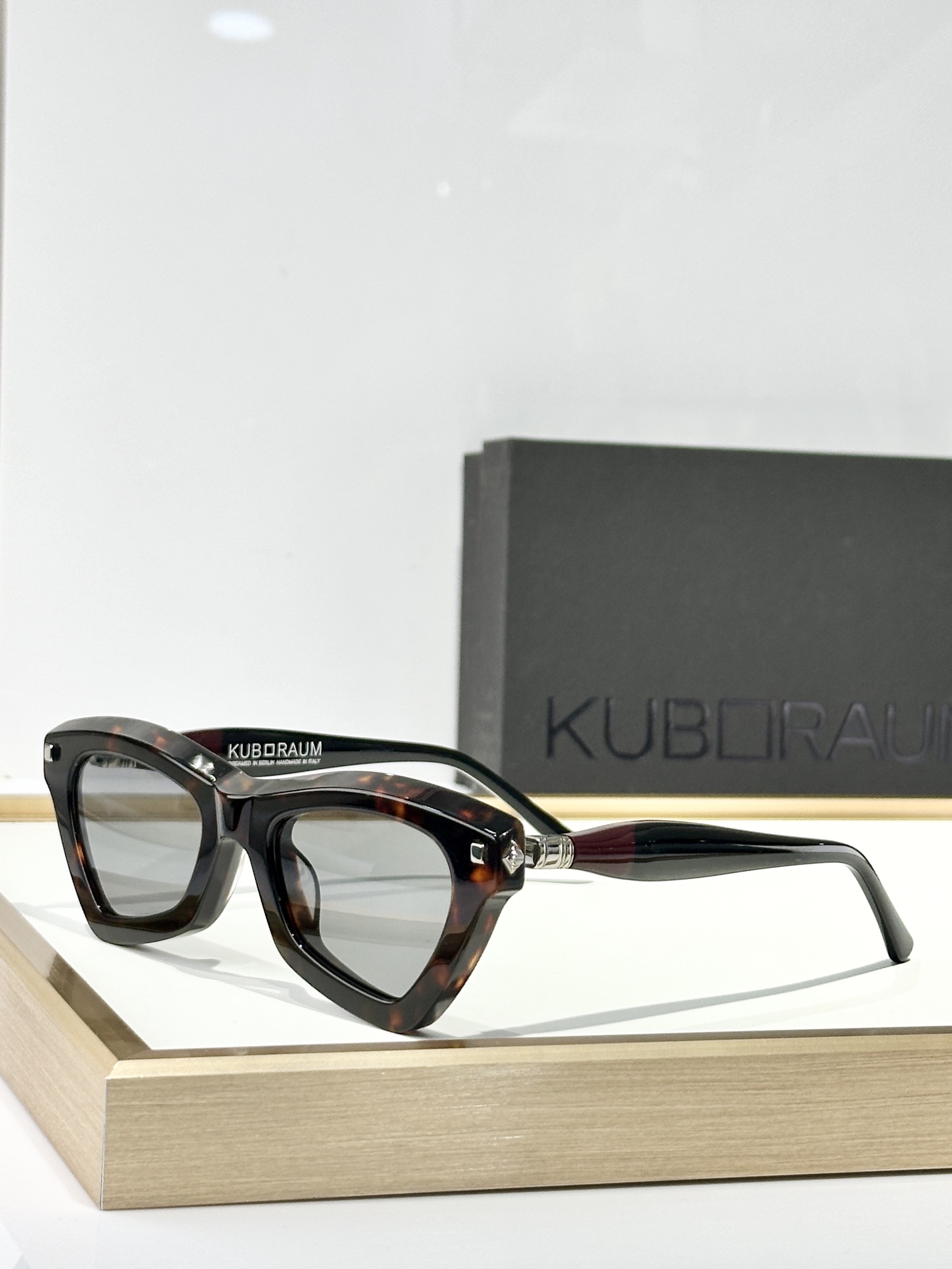  Kub Raum
MODEL：Maske J7
SIZE：51口20 145
