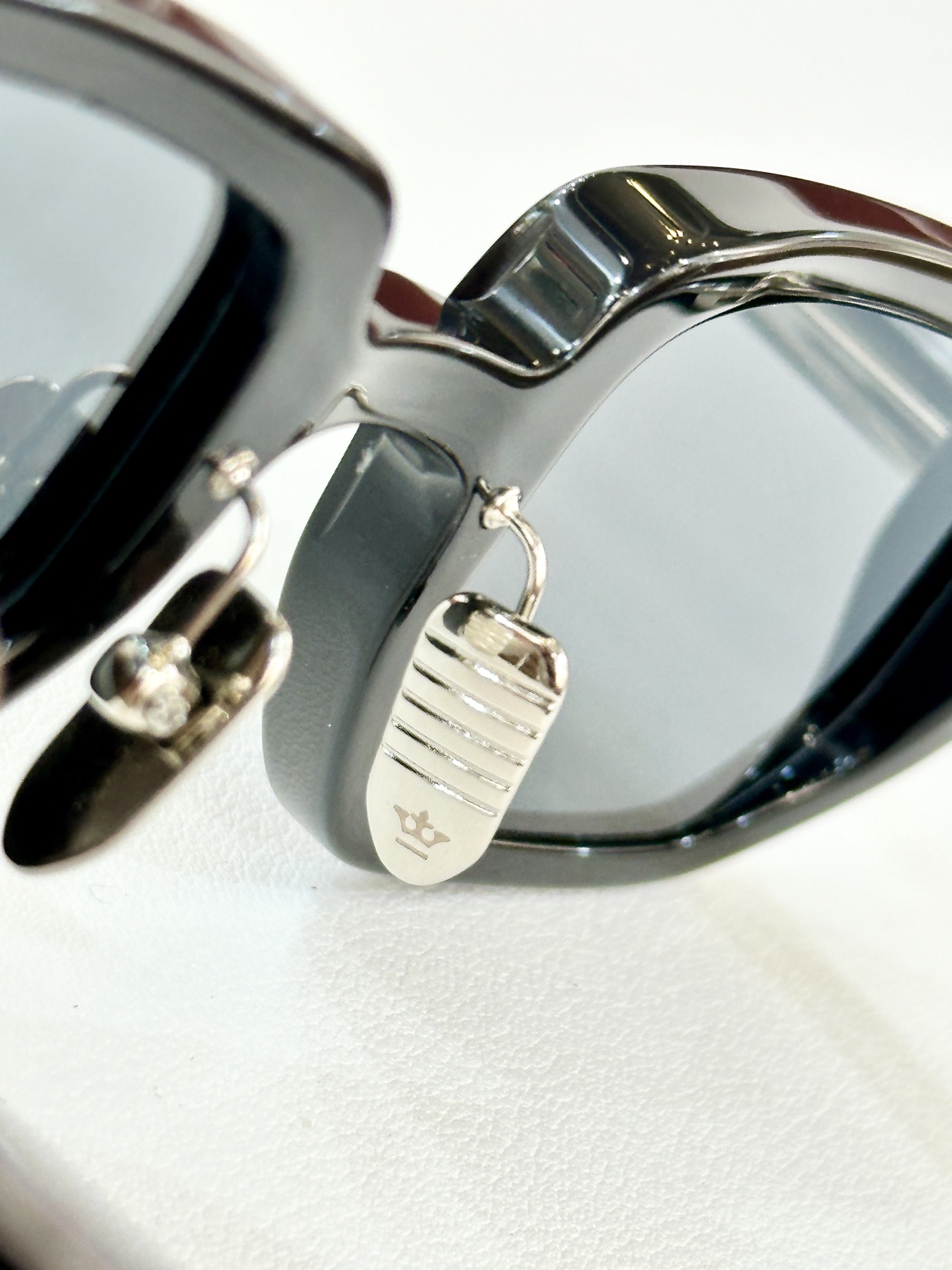  JACQUES MARIE MAGE
MODEL：ASTAIRE
SIZE46口24
