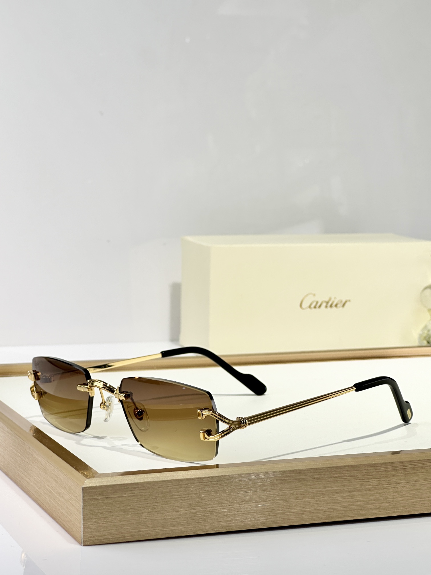  Cartier
MOD：CT0550S
Size：56口18-140
