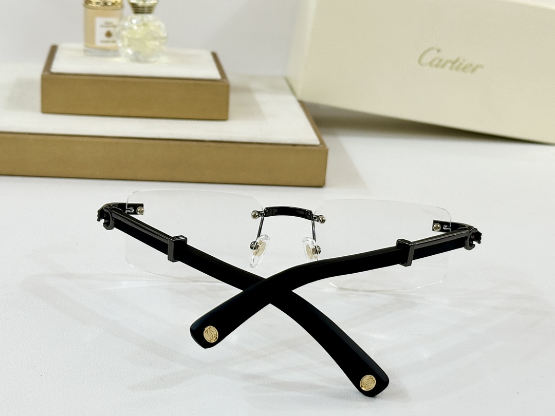  Cartier
MOD：CT04850S
Size：55口18-145
